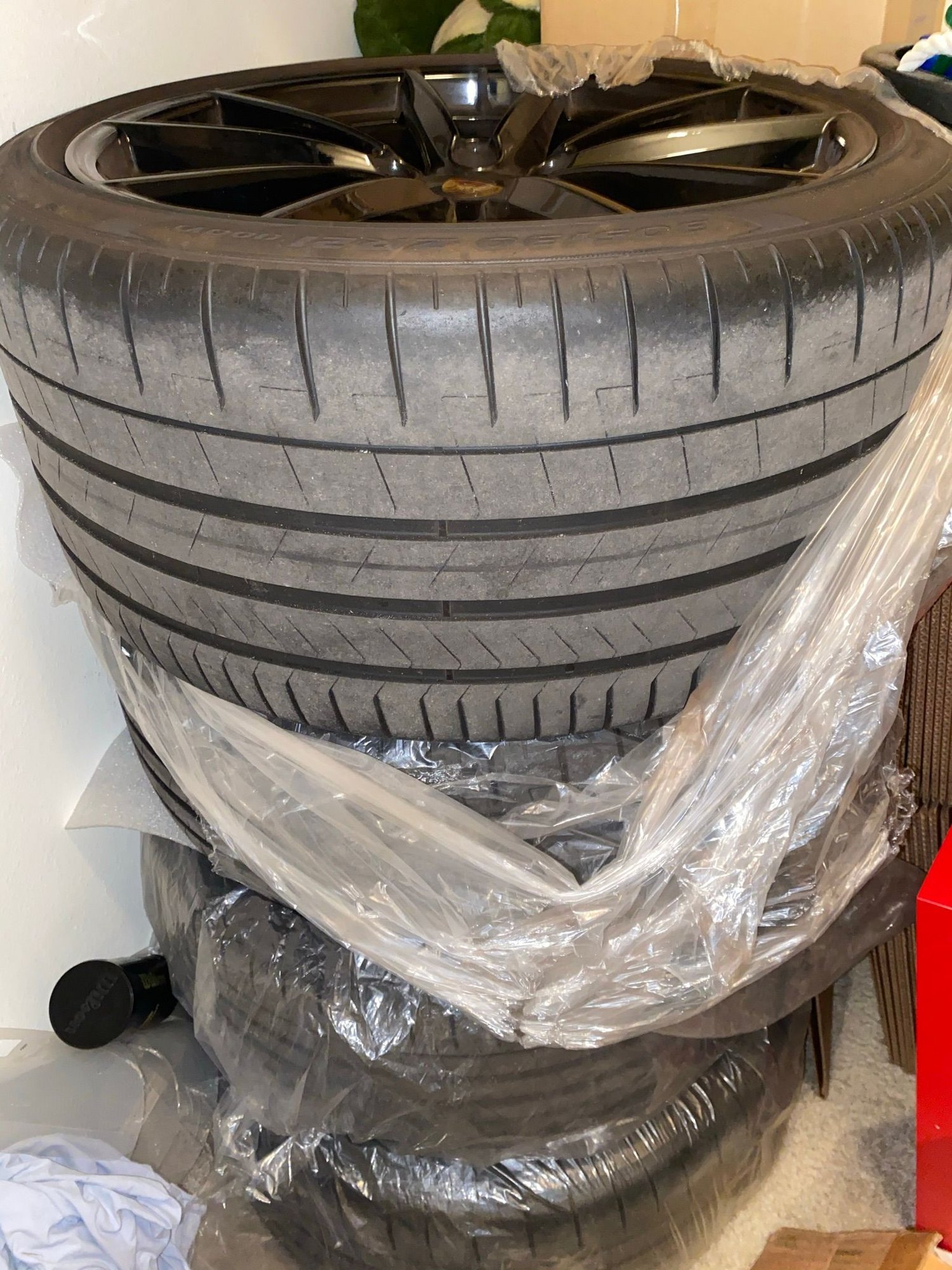 Wheels and Tires/Axles - OEM 911 Gloss Black Wheels/ Pirelli P Zero Tires - Used - All Years Porsche All Models - Tampa, FL 33602, United States