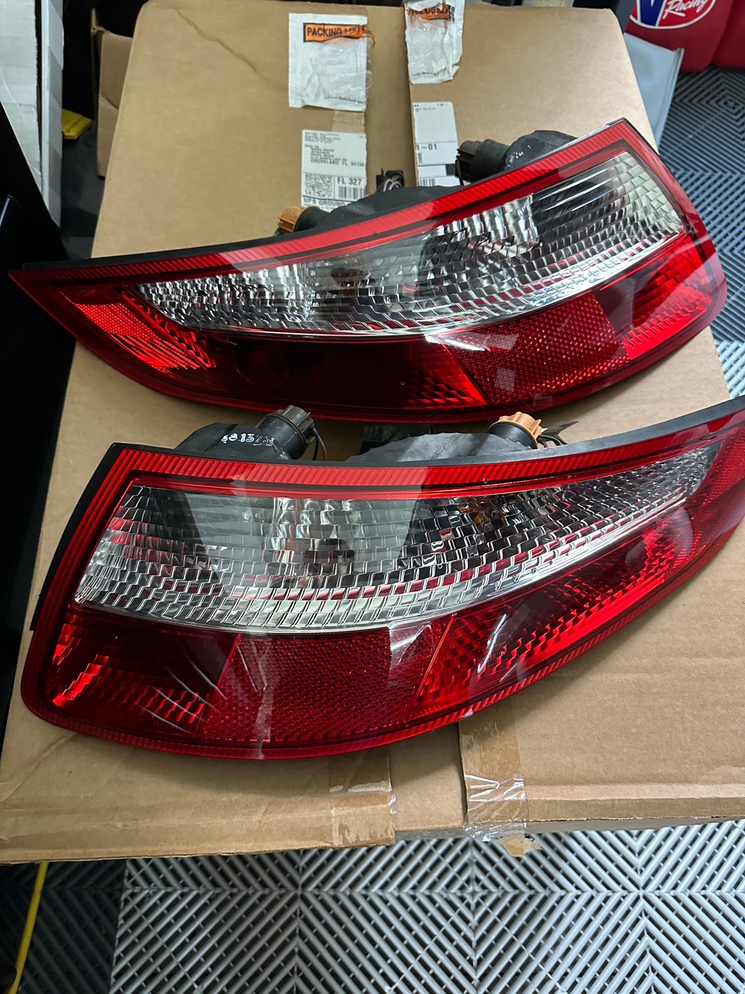 Exterior Body Parts - 997.1 Red & Clear Tail Lights - Used - 2007 to 2008 Porsche 911 - Longwood, FL 32779, United States