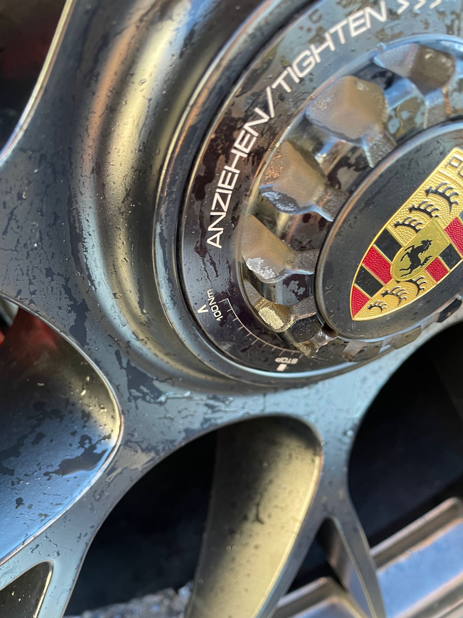 tool to remove centerlock rotor