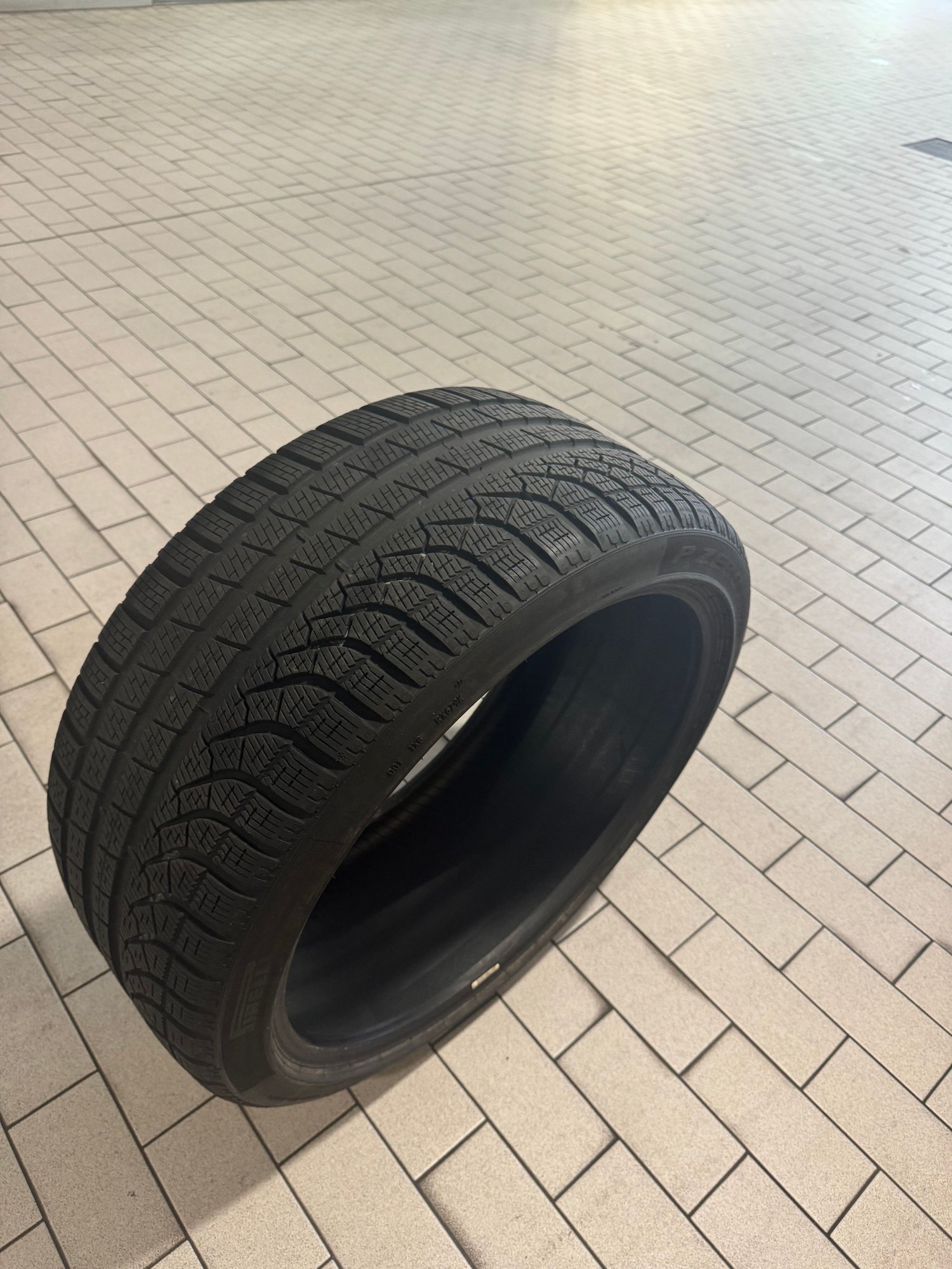 Wheels and Tires/Axles - Pirelli PZero Winter 315/30R21 Tires (2) & Pirelli PZero Winter 255/35/R20 (2) - Used - 2022 to 2024 Porsche 911 - Bethesda, MD 20817, United States