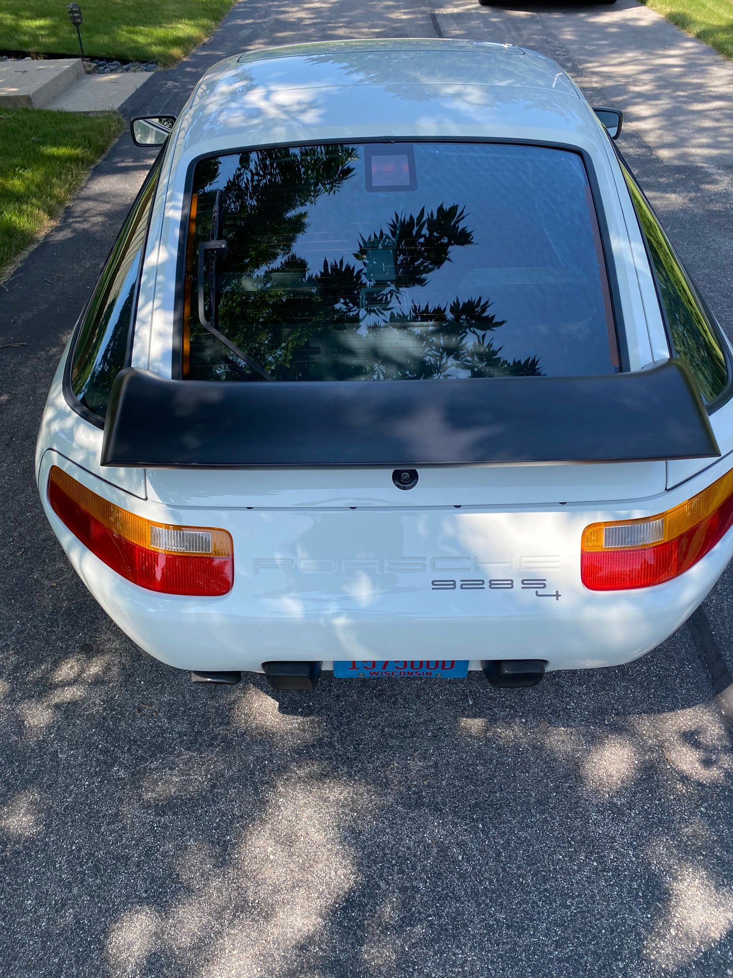 1988 Porsche 928 - 1988 928 S4 - No Deferred Maintenance - Used - VIN WP0JB092XJS860755 - 85,330 Miles - 8 cyl - 2WD - Automatic - Coupe - White - Milwaukee, WI 53217, United States