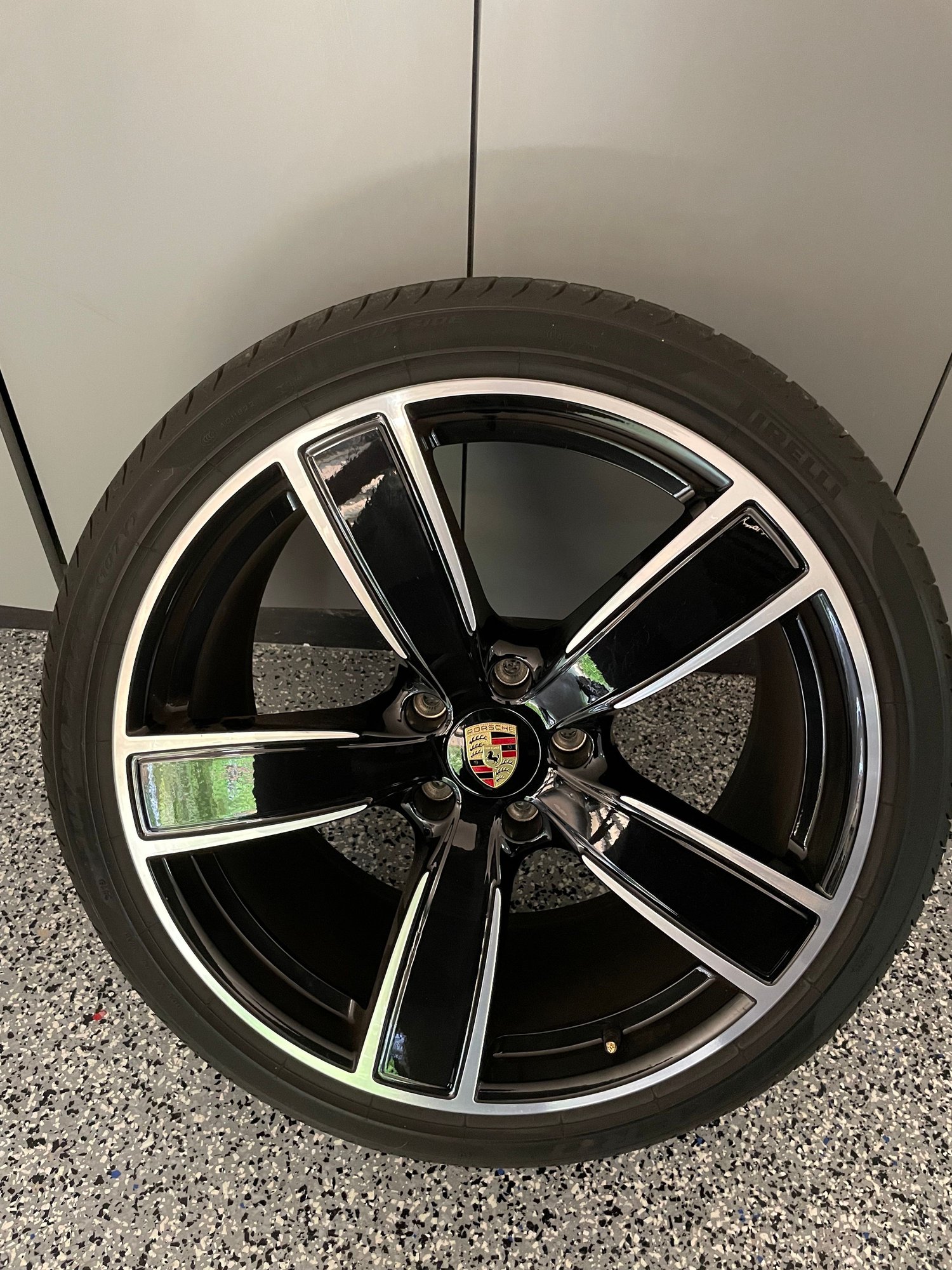 Fs Porsche Cayenne Sport classic OEM 22" WHEELS/TIRES/TPMS & CAPS SET