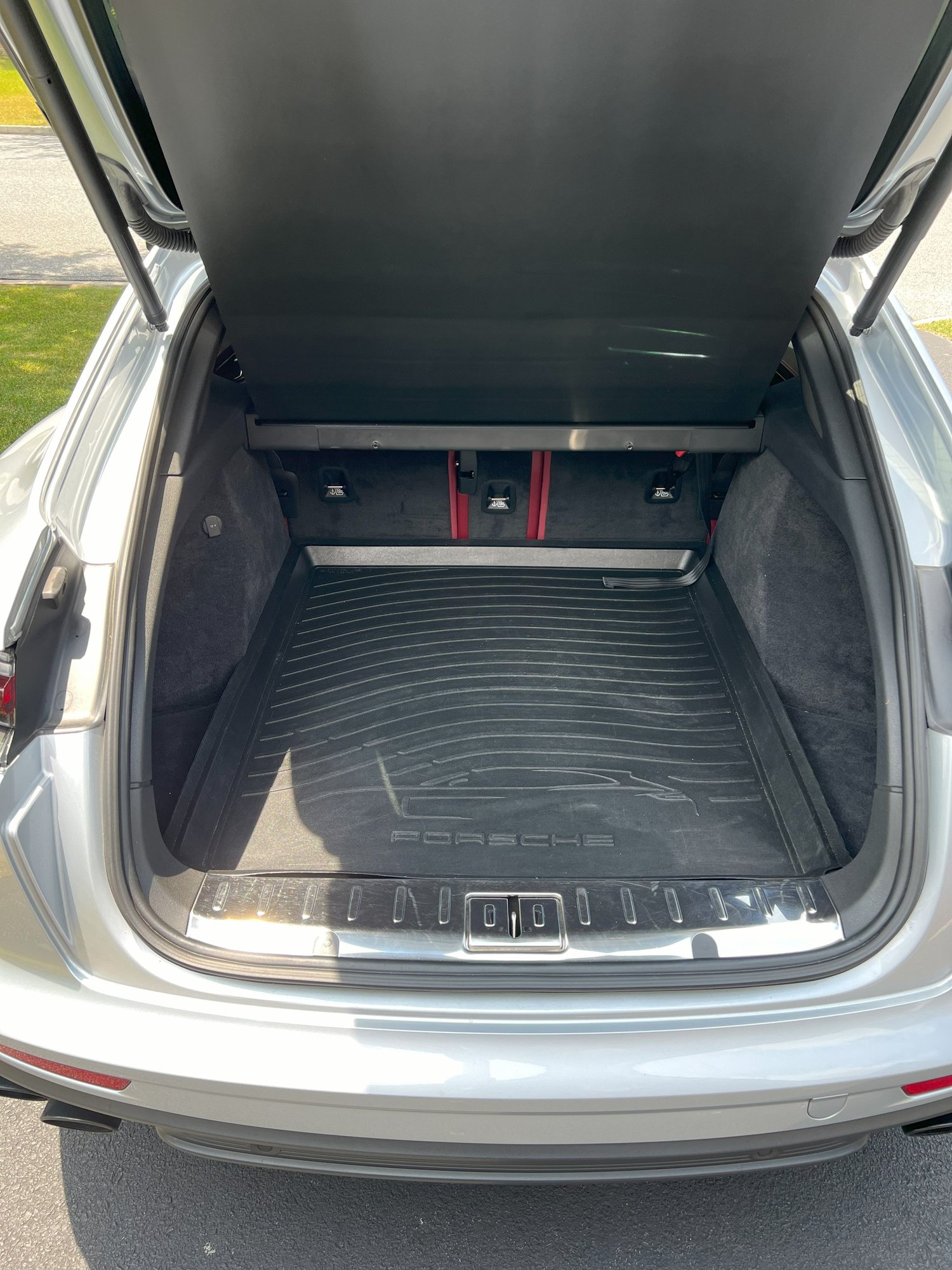 2018 Porsche Panamera - 2018 Porsche Panamera 4S Sport Turismo - Used - VIN WP0CB2A78JL190886 - 35,900 Miles - 6 cyl - AWD - Automatic - Hatchback - Silver - Allentown, PA 18104, United States