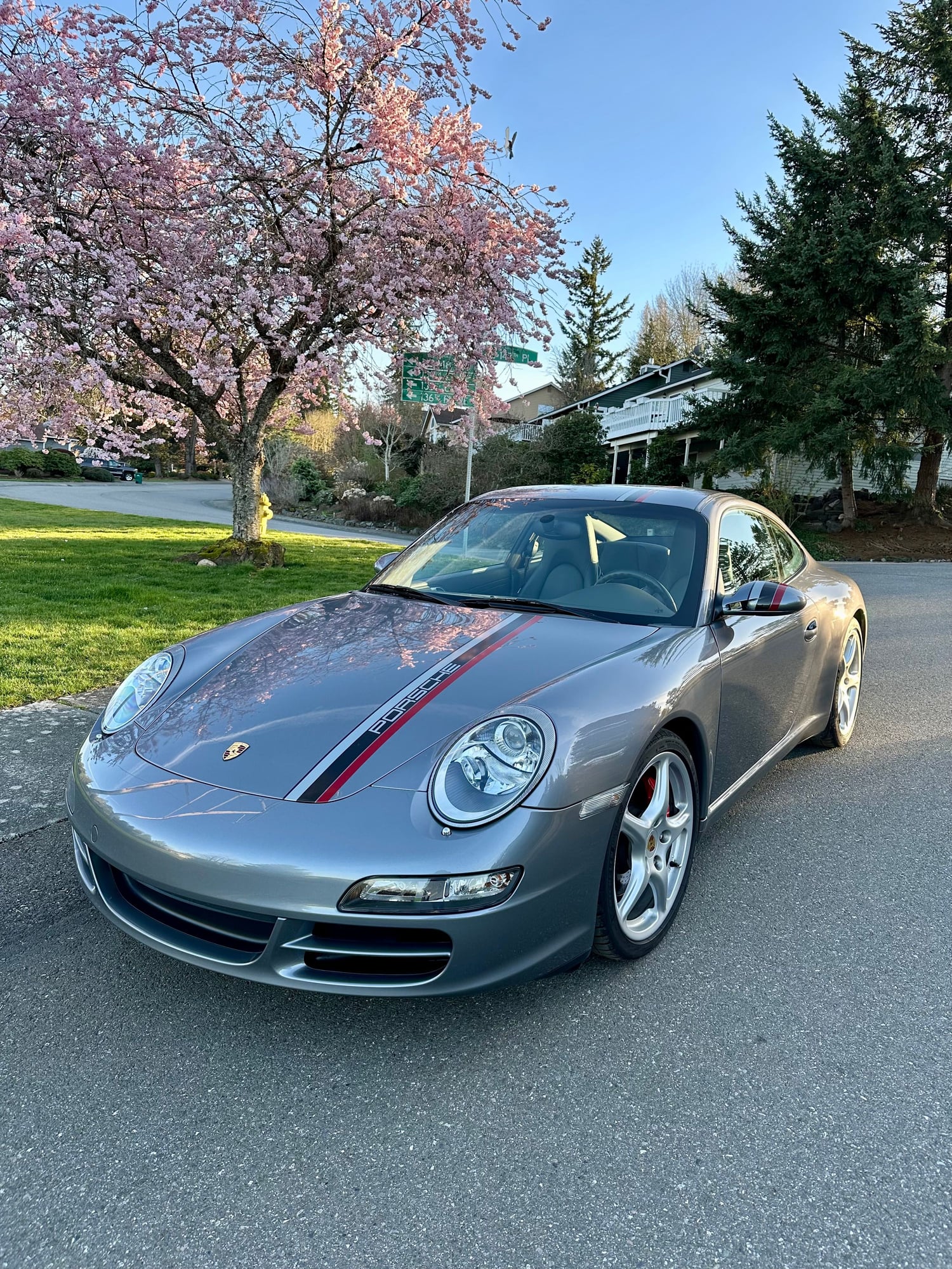 2005 Porsche 911 - 2005 Porsche 911 Carrera S 6MT 3.8L - Used - VIN WP0AB29915S742463 - 55,285 Miles - 6 cyl - 2WD - Manual - Coupe - Gray - Woodinville, WA 98072, United States