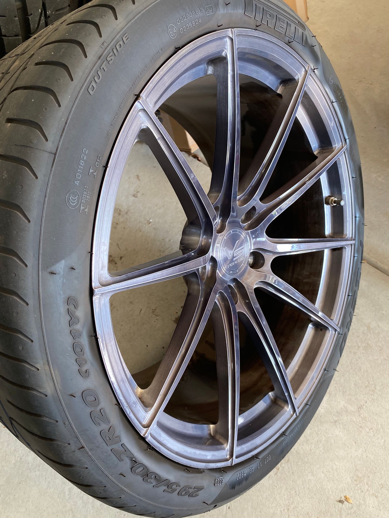 VS VS01 wheels for 991.1 narrow body fitment Excellent
