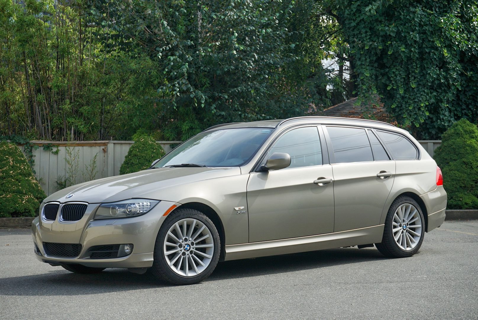 2011 BMW 328i xDrive - 2011 E91 328i xDrive Touring Sports Wagon - 6 speed - Used - VIN WBAUU3C54BA544946 - 106,000 Miles - 6 cyl - AWD - Manual - Wagon - Vancouver, BC V5Z4N6, Canada