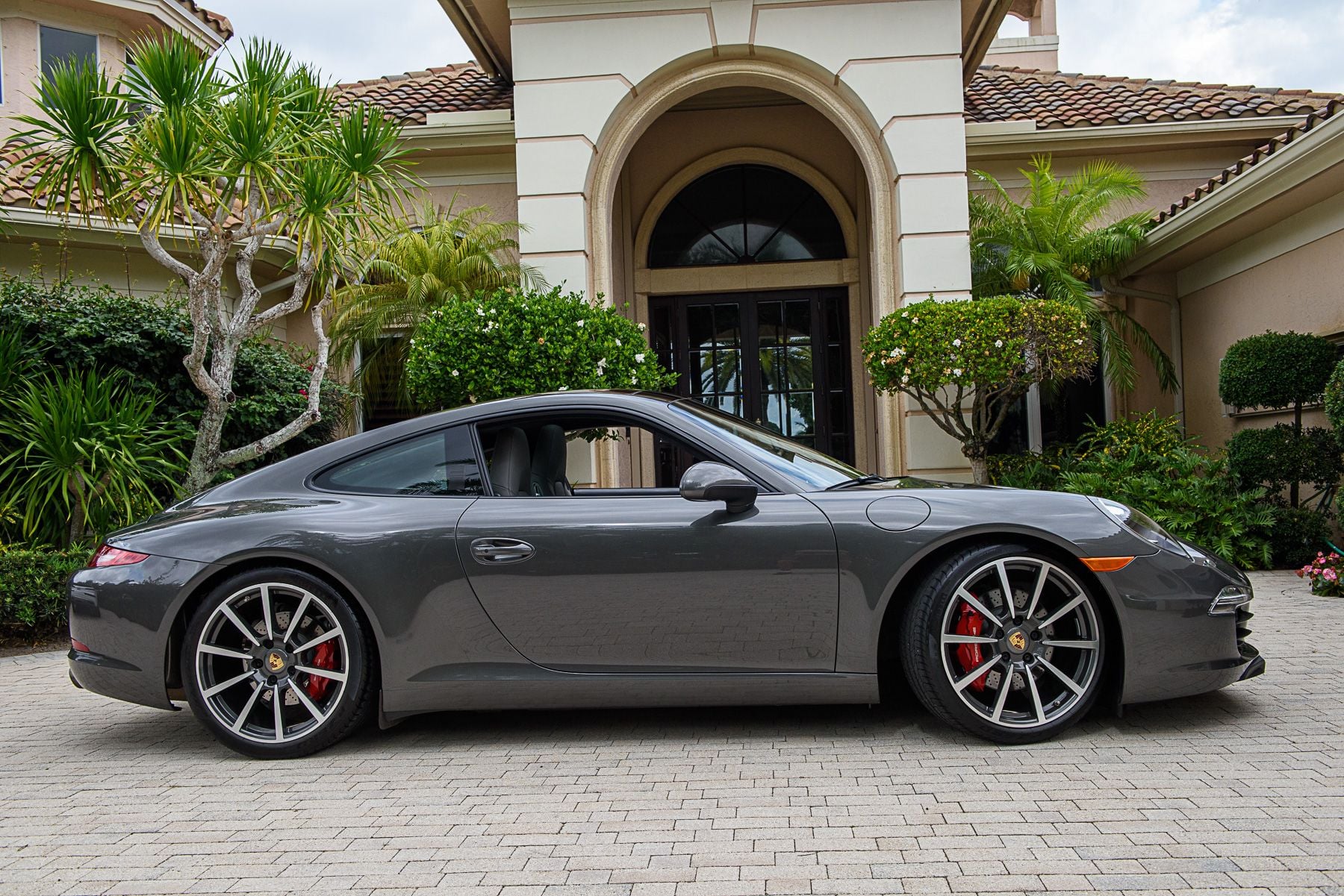 2014 Porsche 911 - 2014 911 Carrera S Coupe 5126 miles Original Owner PDK - Used - VIN WP0AB2A92ES120689 - 5,126 Miles - 6 cyl - 2WD - Automatic - Coupe - Gray - Palm Beach Gardens, FL 33418, United States