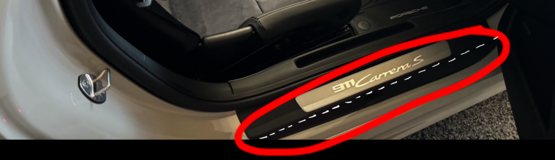 These will be black leather. The dotted line will be the Chalk deviated stitching, and the area in silver will be Alcantara with �PORSCHE� embossed instead of the model designation.