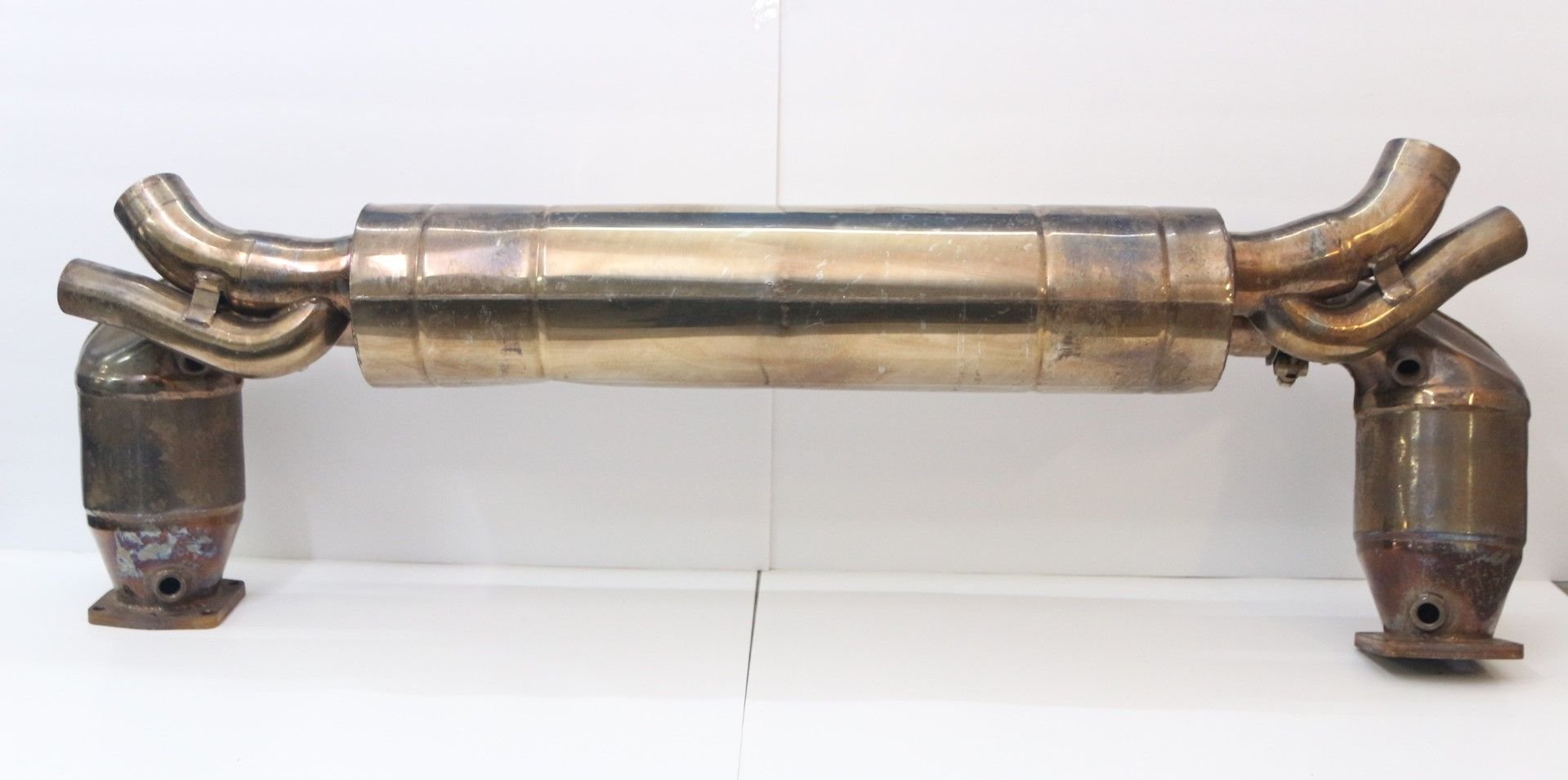 can anyone identify this Exhaust system from TUBI - Rennlist - Porsche