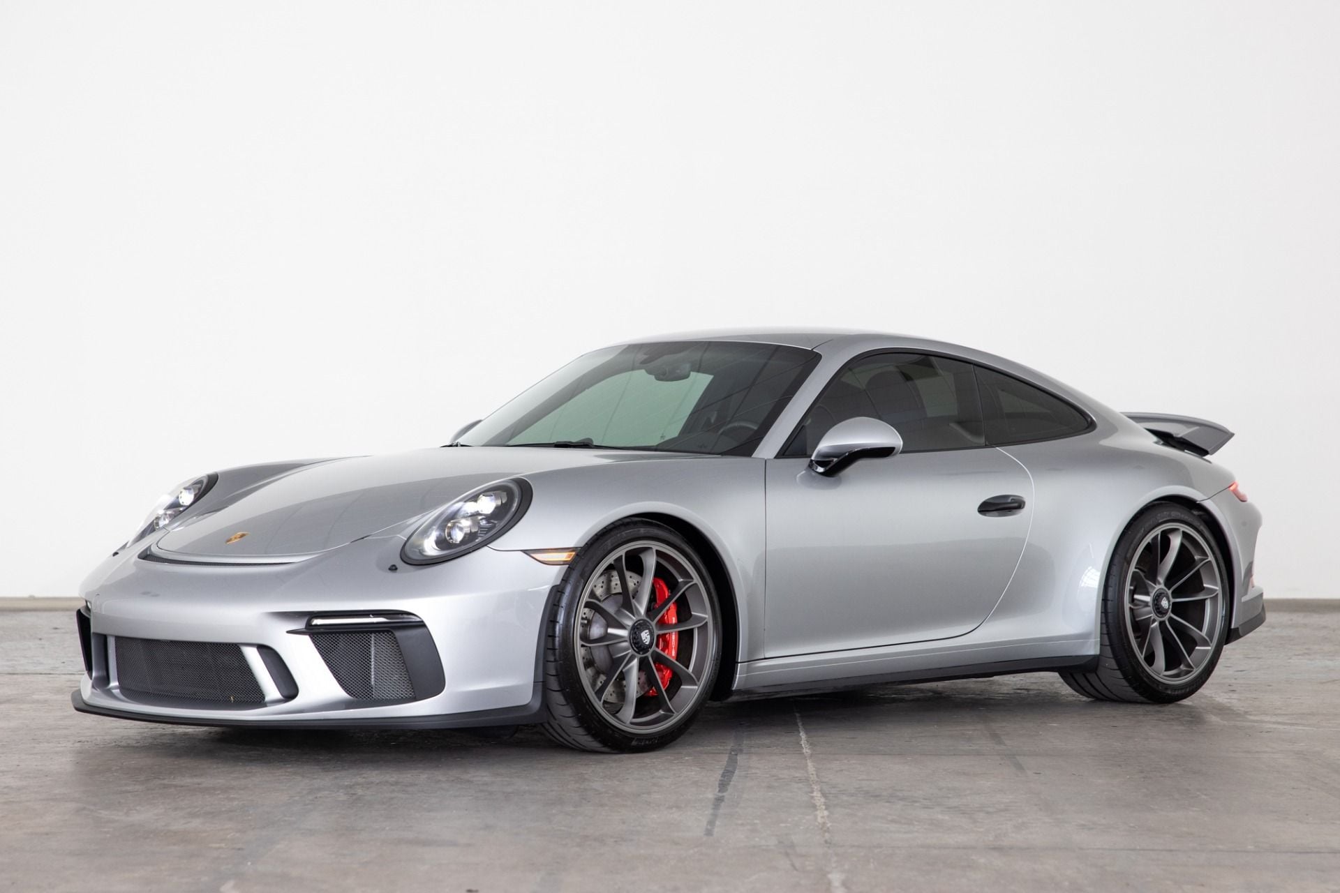 2019 Porsche GT3 - 2019 Porsche GT3 Touring edition - MT - 8,040 miles - mint condition - Used - VIN WP0AC2A93KS149403 - 8,040 Miles - 6 cyl - 2WD - Manual - Coupe - Silver - Los Altos, CA 94024, United States