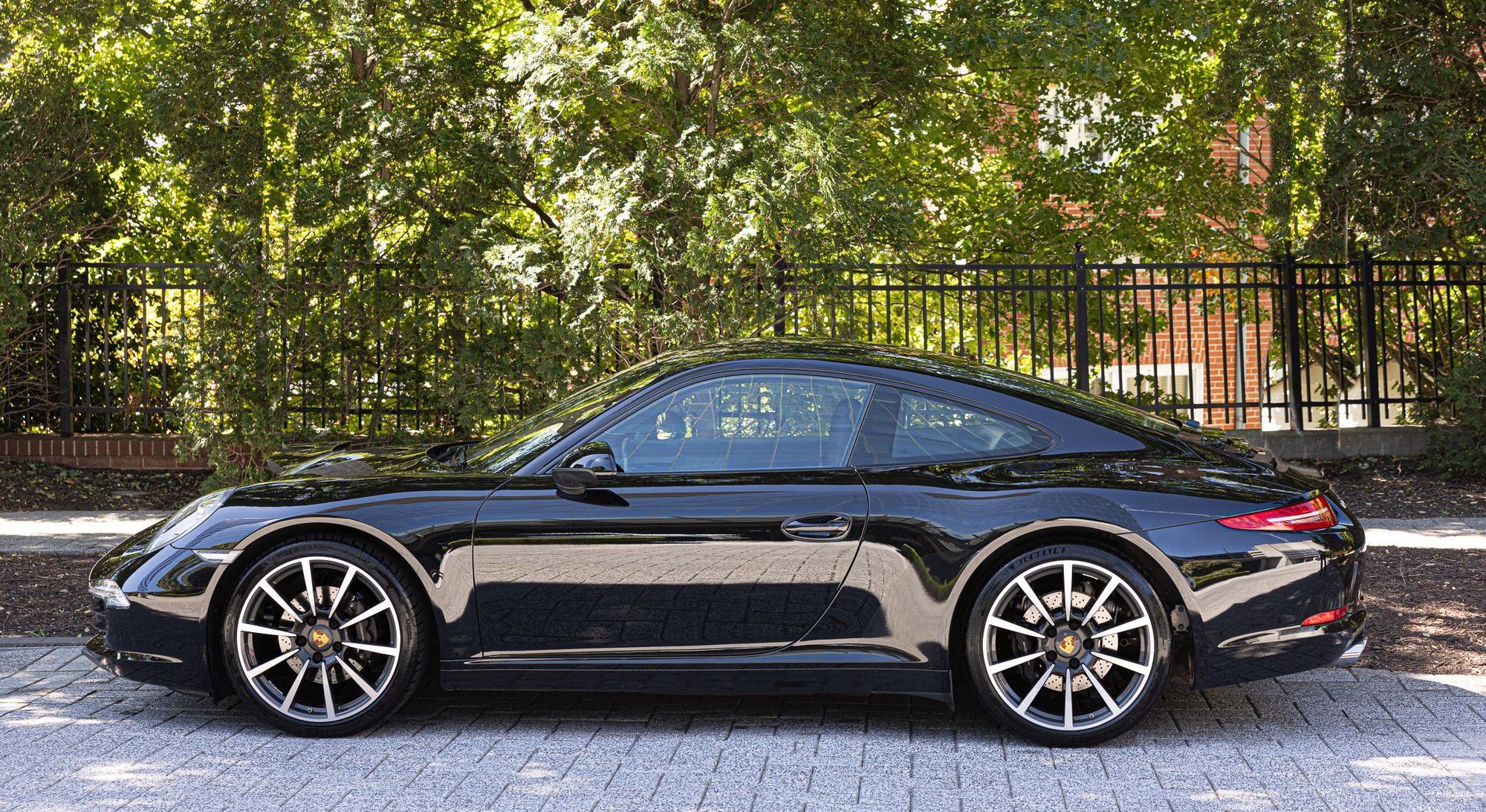 2015 Porsche 911 - 2015 911 Carrera coupe manual, 19k miles - Used - VIN WP0AA2A90FS100106 - 19,000 Miles - 6 cyl - 2WD - Manual - Coupe - Black - Atlanta, GA 30326, United States