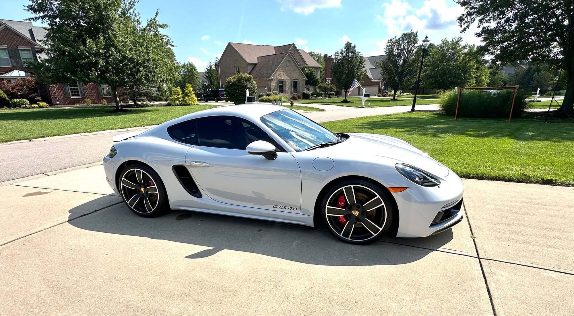 2025 Porsche 718 - 2025 Cayman GTS 4.0 Manual.  Like new.  Less than 500 miles.  Loaded.  Ice Grey/Red - Used - Cincinnati, OH 45140, United States