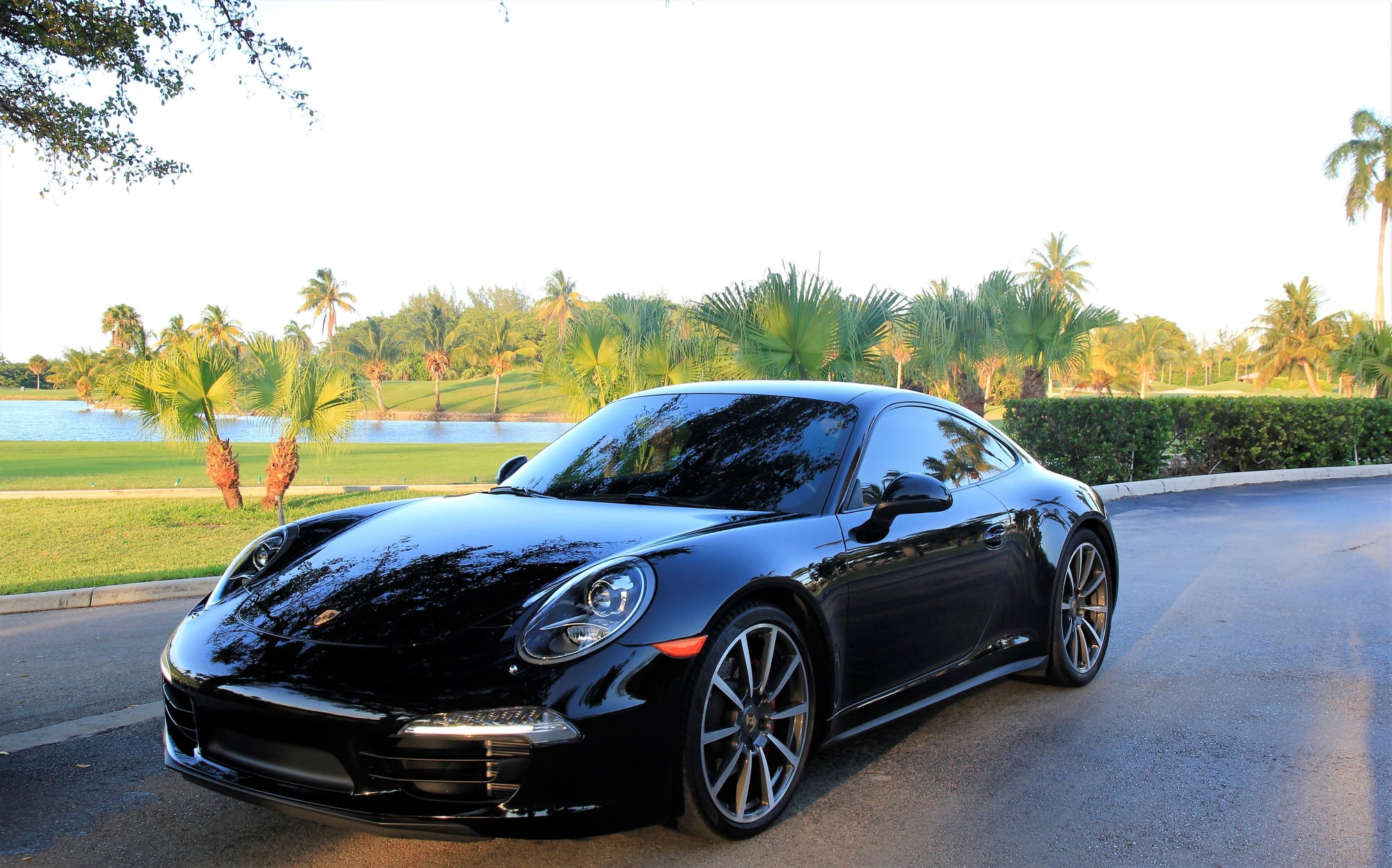 2014 Porsche 911 - 2014 C4S Black/Black FULL LEATHER PDK "sunroof delete" (34k m / 6 m of CPO warranty) - Used - VIN WP0AB2A97ES121563 - 33,600 Miles - 6 cyl - AWD - Automatic - Coupe - Black - Miami, FL 33131, United States