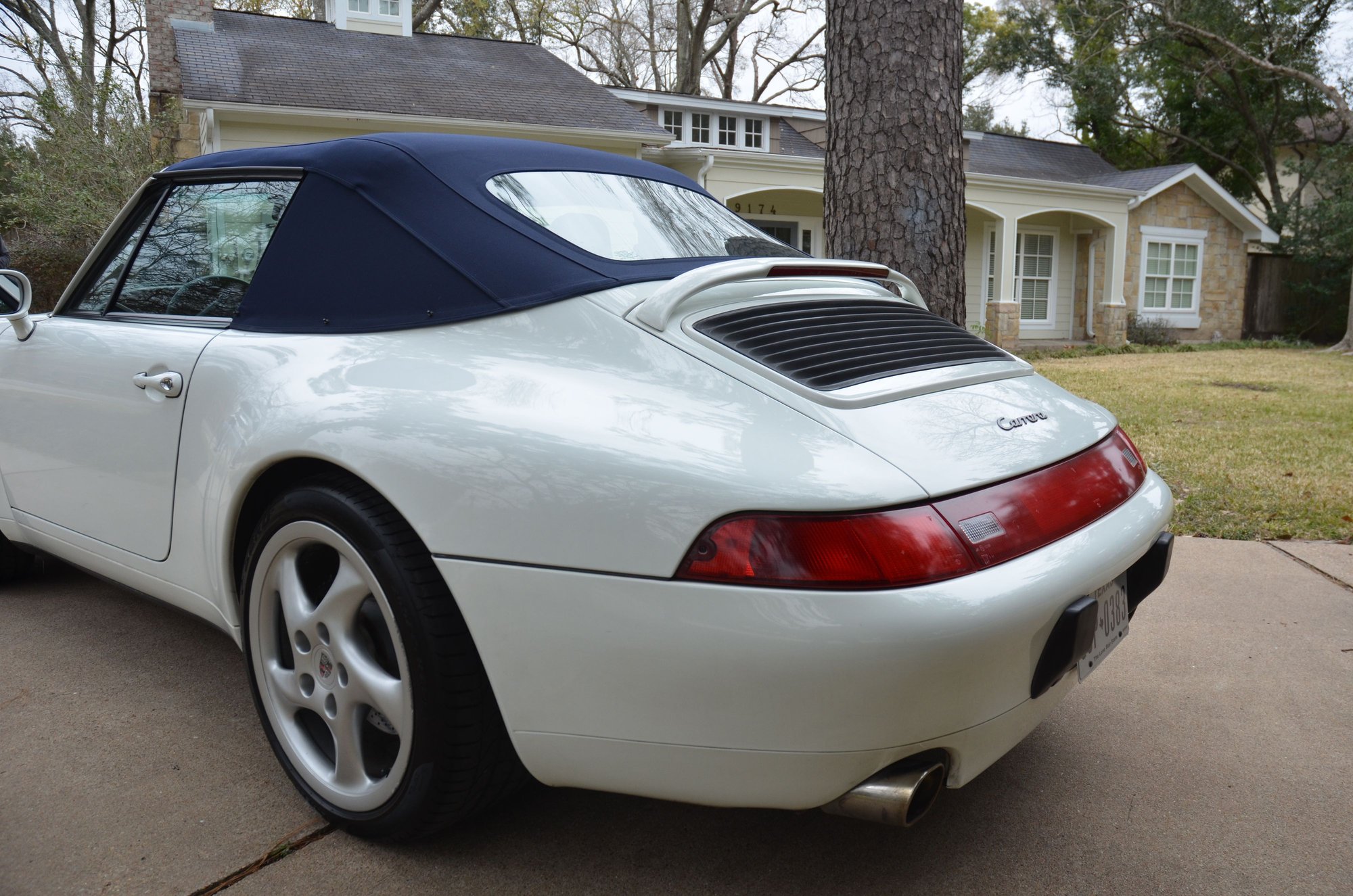 1995 Porsche 911 - 1995 Porsche 993 911 Carrera Cabriolet - Used - VIN WP0CA2998SS342228 - 53,500 Miles - 6 cyl - 2WD - Automatic - Convertible - White - Houston, TX 77024, United States