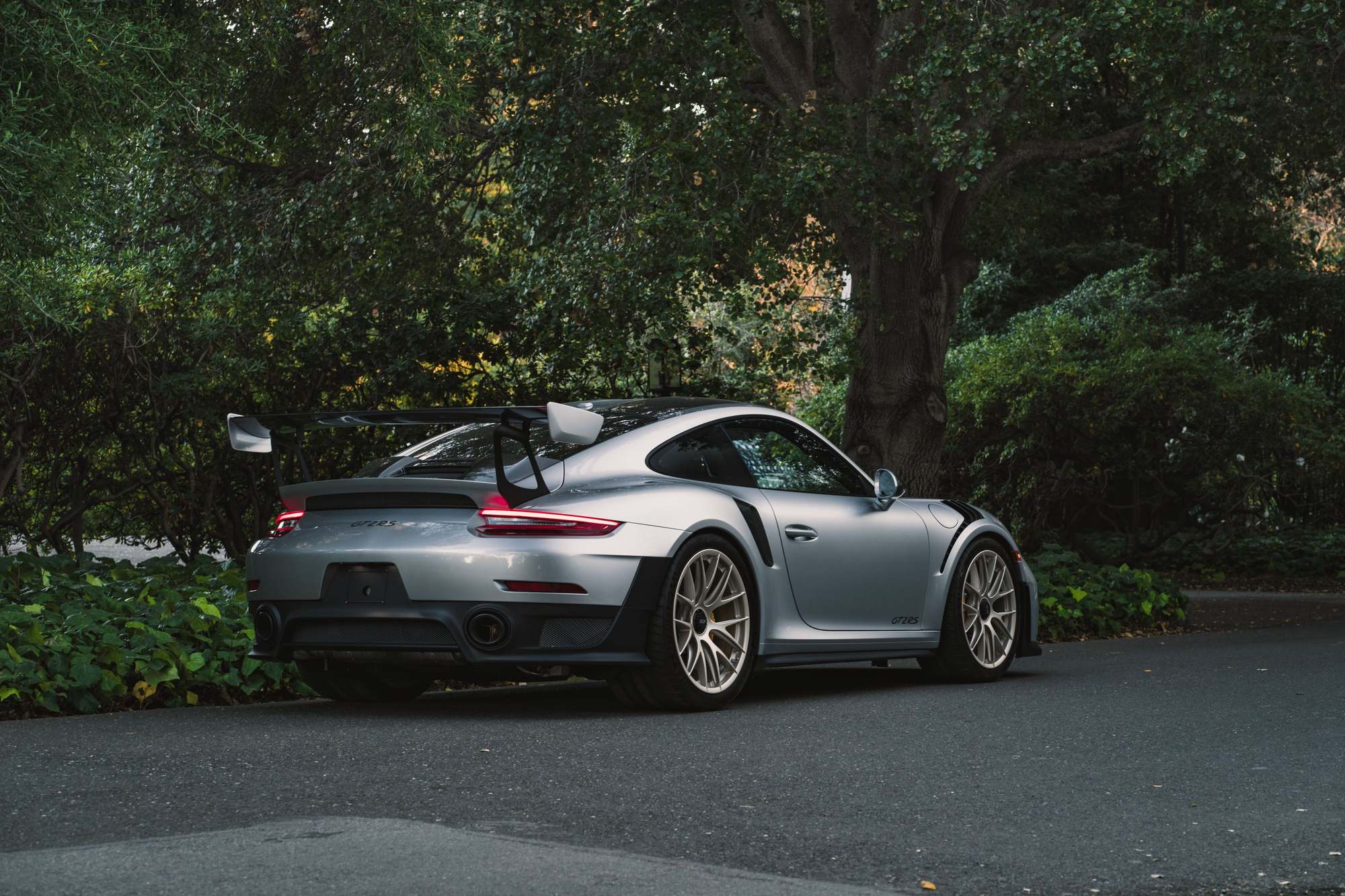 2018 Porsche GT2 - 2018 Porsche 911 GT2 RS - One-Owner GT2 RS w/ Weissach Package - Used - VIN WP0AE2A96JS185188 - 81 Miles - 6 cyl - 2WD - Automatic - Coupe - Silver - Redwood City, CA 94063, United States