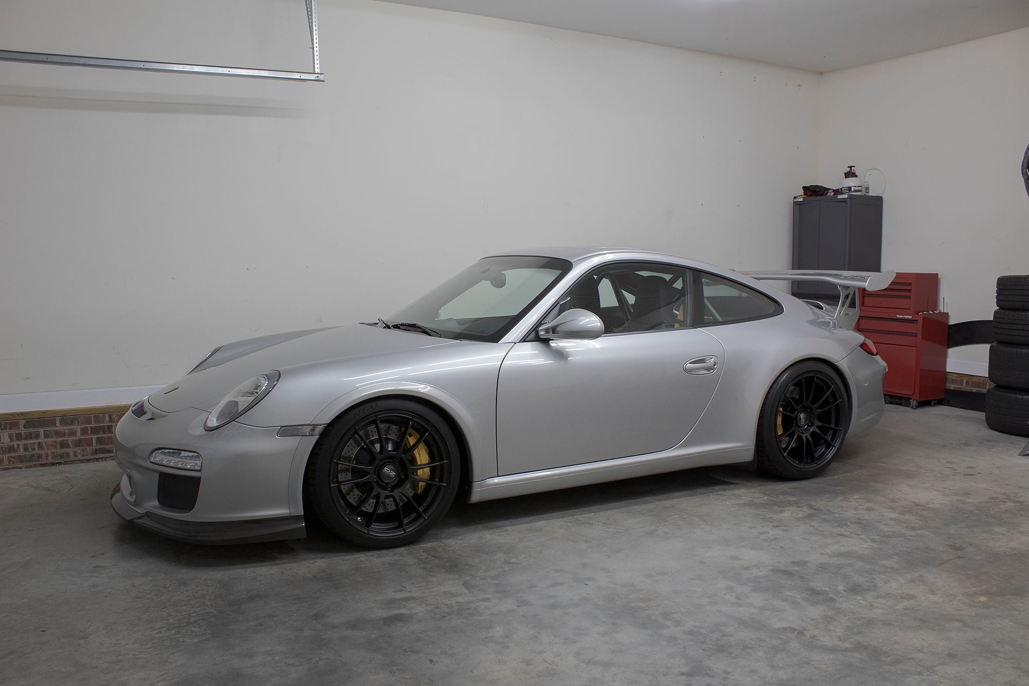 2010 Porsche 911 - Immaculate 2010 997.2 C2S 6MT (130 Images + Video. Low Mileage. OEM GT3 add-ons, etc) - Used - VIN WP0AB2A98AS720532 - 29,500 Miles - 6 cyl - 2WD - Manual - Coupe - Silver - Sanford, NC 27332, United States