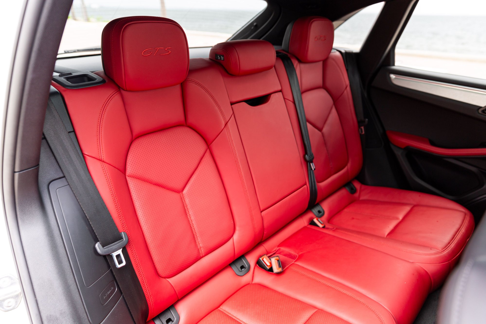 2017 Porsche Macan - 2017 PORSCHE MACAN GTS - Used - VIN WP1AG2A5XHLB52169 - 36,500 Miles - 6 cyl - AWD - Automatic - SUV - White - Miami, FL 33131, United States