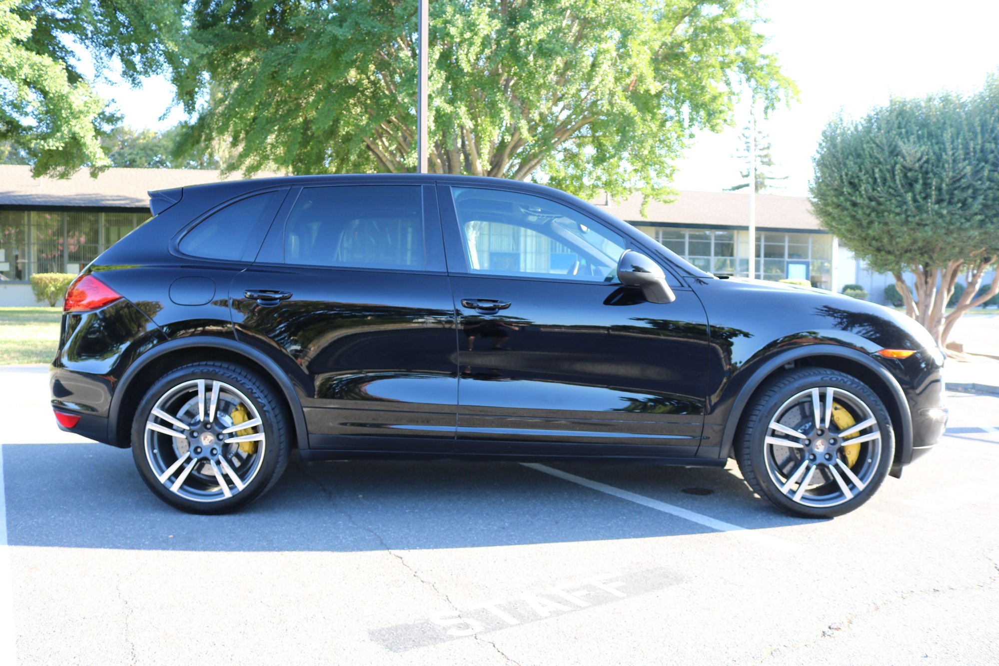 2011 Porsche Cayenne - **** 2011 Porsche CAYENNE TURBO- LOADED! **** - Used - VIN WP1AC2A28BLA86603 - 8 cyl - 4WD - Automatic - SUV - Black - San Jose, CA 95124, United States