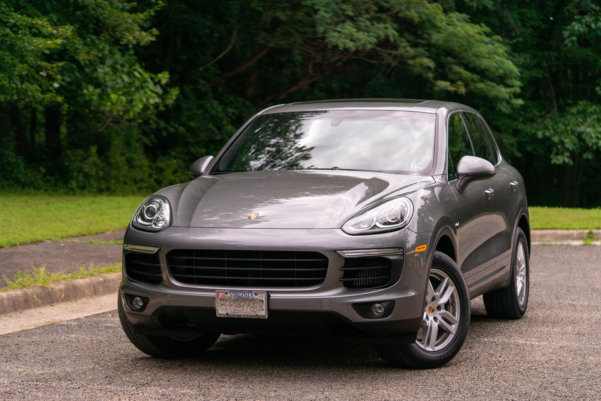 2015 Porsche Cayenne - 2015 Cayenne Diesel, Premium, Panoramic, Tow, LCA, 14-way Vented Seats, Full Warranty - Used - VIN WP1AF2A23FLA43381 - 52,250 Miles - 6 cyl - AWD - Automatic - SUV - Gray - Oakton, VA 22124, United States