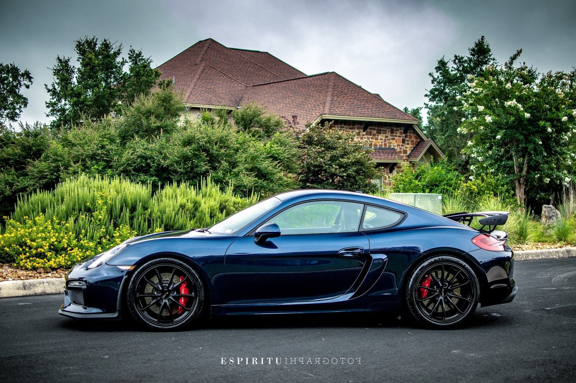 2016 Porsche Cayman GT4 - Rare color -  dark blue metallic gt4 - Used - VIN WP0AC2A80GK197388 - 7,800 Miles - 6 cyl - 2WD - Manual - Coupe - Blue - Boerne, TX 78015, United States