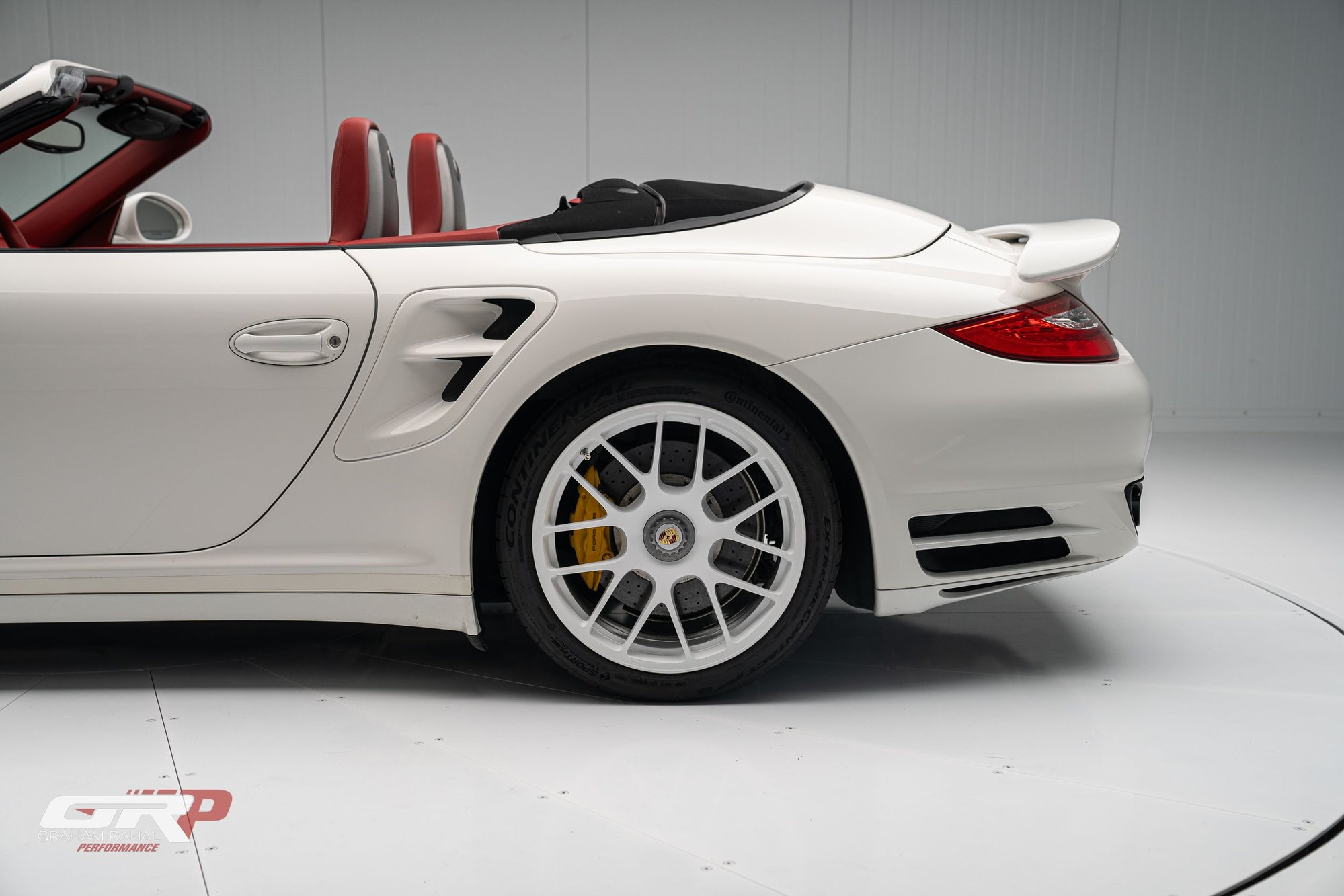 2011 Porsche 911 - 2011 Turbo S Cabriolet - Carrara White over Carrara Red - Used - VIN WP0CD2A99BS77335 - 24,768 Miles - 6 cyl - AWD - Automatic - Convertible - White - Indianapolis, IN 46077, United States