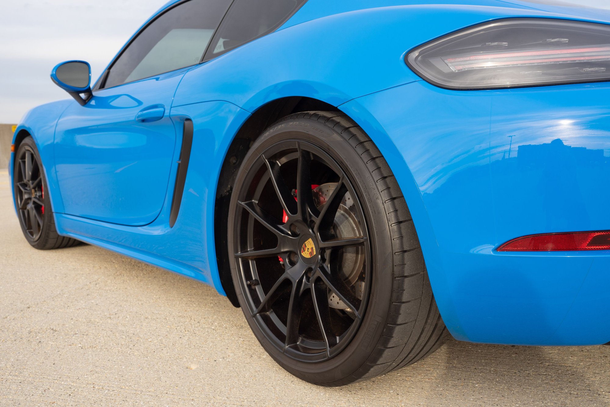 2022 Porsche 718 - 2022 Porsche 718 Cayman GTS 4.0 PDK — Shark Blue — 15k Miles — Extra Wheels - Used - VIN WP0AD2A82NS268262 - 15,270 Miles - 6 cyl - 2WD - Automatic - Coupe - Blue - Arlington Heights, IL 60004, United States