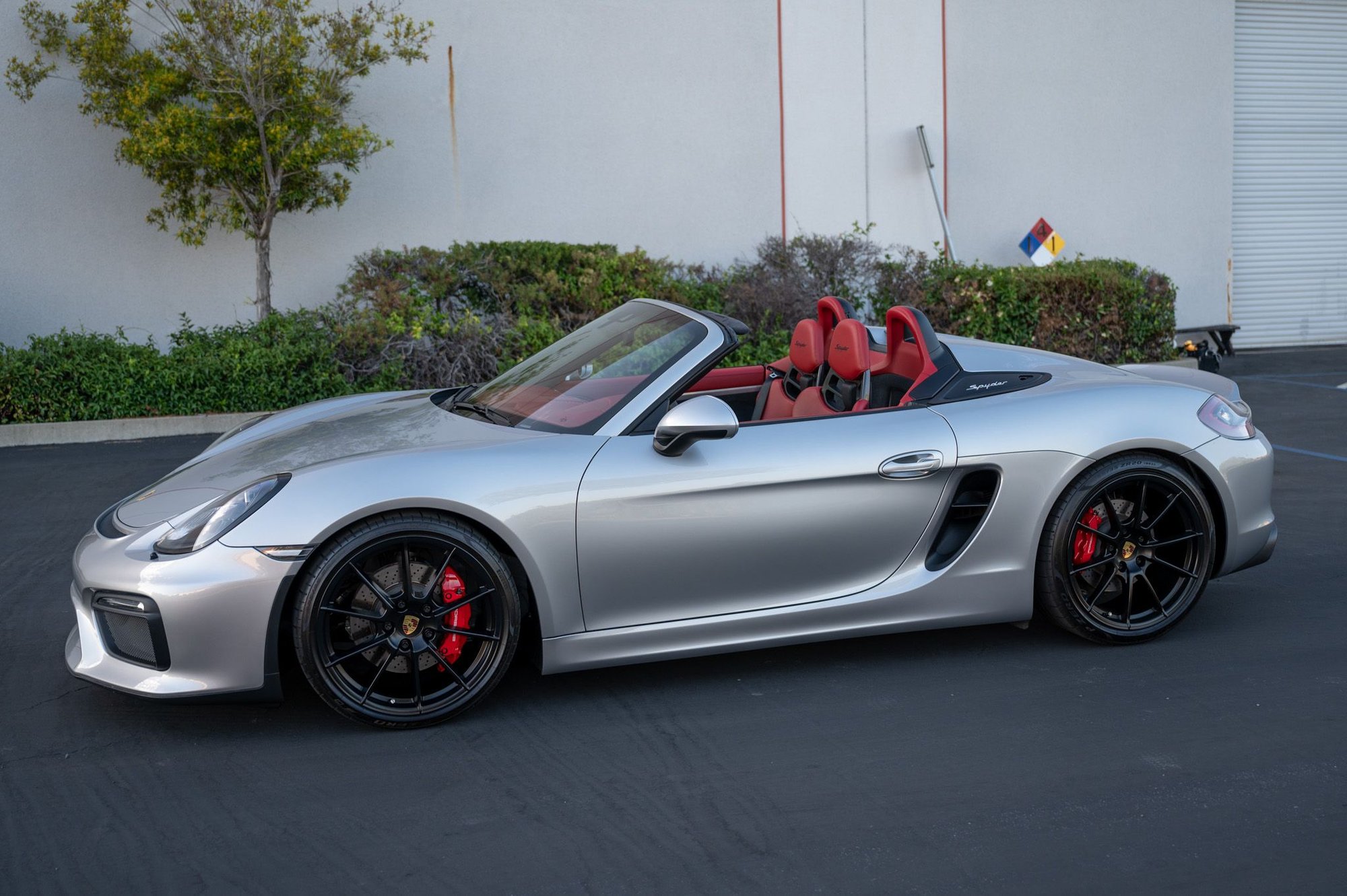 2016 Porsche Boxster - 2016 Boxster Spyder | GT Silver | Spyder Garnet Red Interior | Great spec | 8500~ mi - Used - VIN WP0CC2A82GS152669 - 8,500 Miles - 6 cyl - 2WD - Manual - Convertible - Silver - San Jose, CA 95035, United States