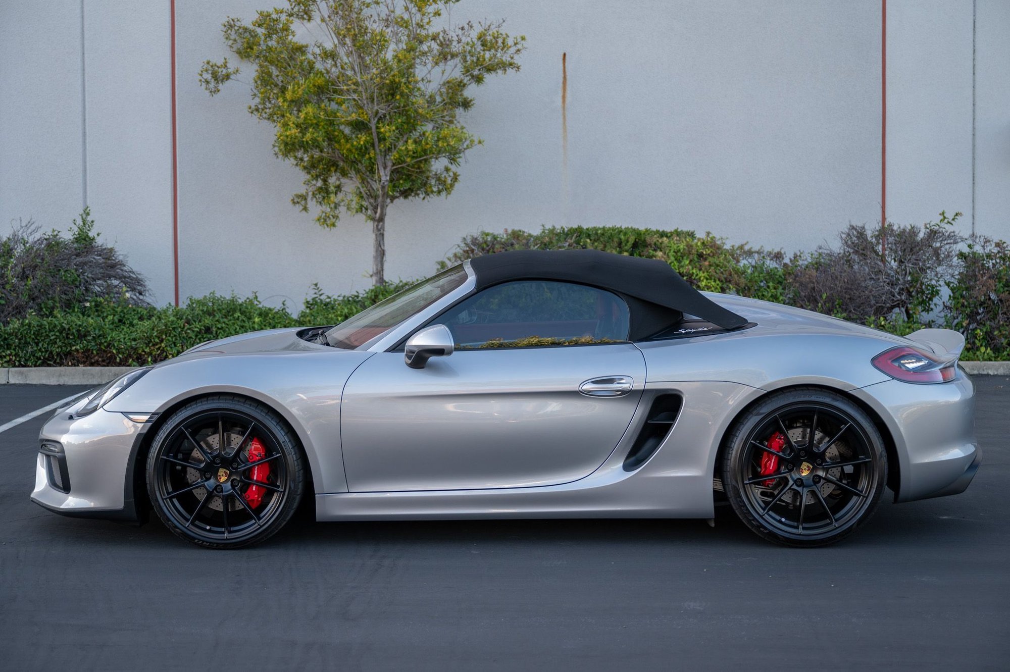 2016 Porsche Boxster - 2016 Boxster Spyder | GT Silver | Spyder Garnet Red Interior | Great spec | 8500~ mi - Used - VIN WP0CC2A82GS152669 - 8,500 Miles - 6 cyl - 2WD - Manual - Convertible - Silver - San Jose, CA 95035, United States