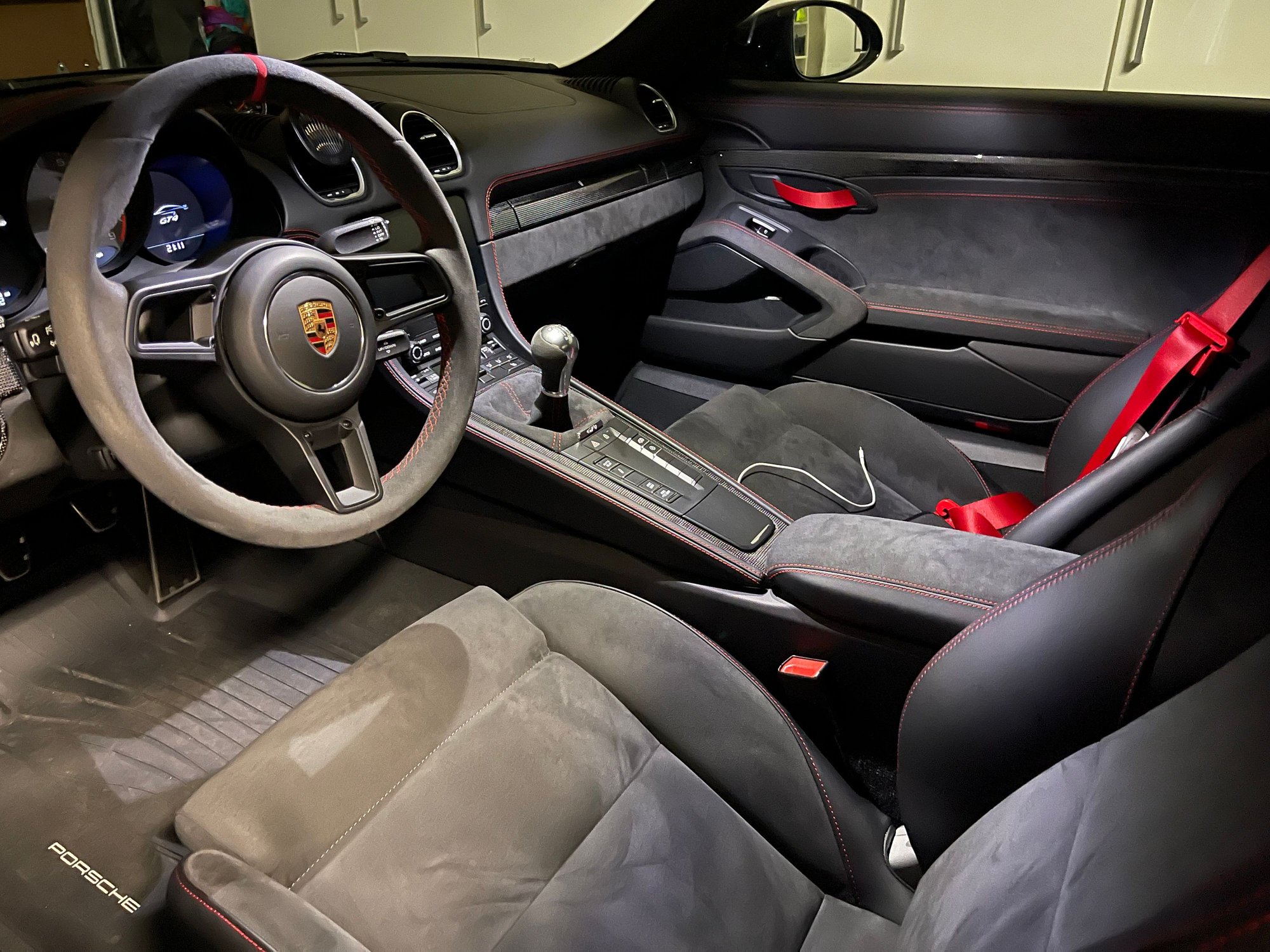 2021 Porsche 718 Cayman - 2021 Gt4 For Sale - Used - VIN WP0AC2A89MK289014 - 5,500 Miles - 6 cyl - 2WD - Manual - Coupe - Black - Irvine, CA 92603, United States