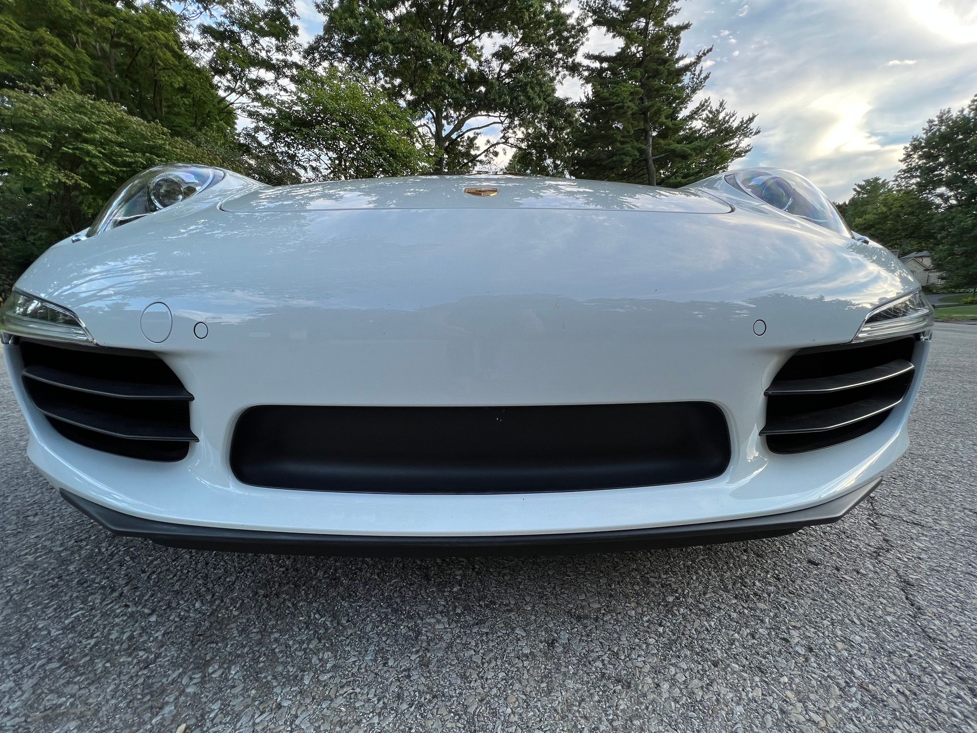 2014 Porsche 911 - 2014 C4s - Used - VIN WPOAB2A97ES122471 - 15,400 Miles - 6 cyl - 4WD - Automatic - Coupe - White - Lexington, KY 40502, United States