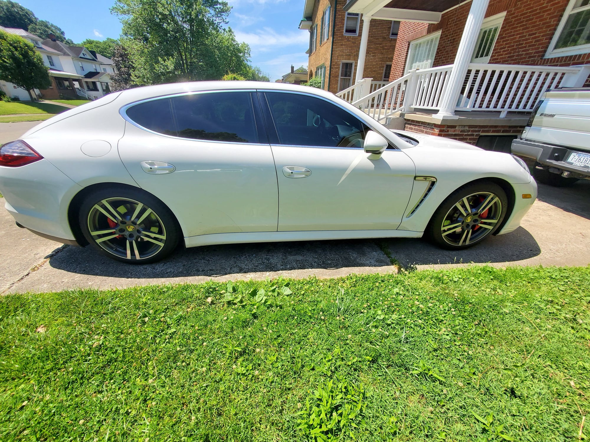 2011 Porsche Panamera - 2011 Panamera Turbo White/Cocoa and Carbon Fiber - Used - VIN WP0AC2A71BL090165 - 90,450 Miles - 8 cyl - AWD - Automatic - Sedan - White - Portsmouth, OH 45662, United States