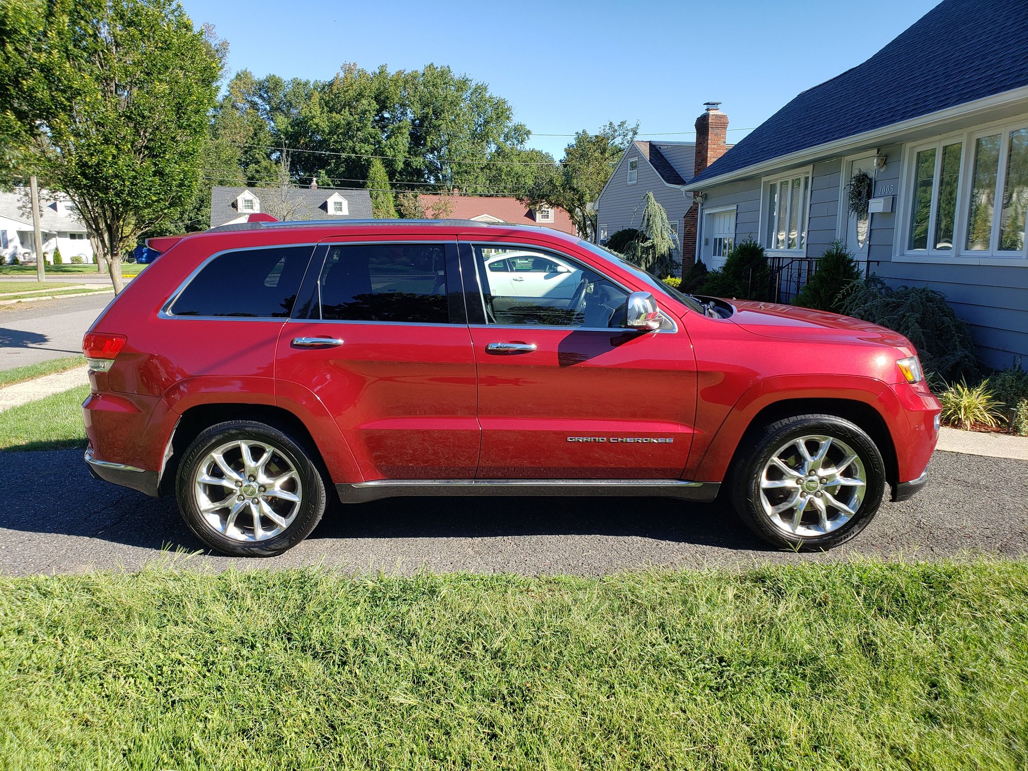 2014 Jeep Grand Cherokee - 2014 Jeep Grand Cherokee Summit - Used - VIN 1C4RJFJG7EC382424 - 83,500 Miles - 6 cyl - AWD - Automatic - SUV - Red - Bergen County, NJ 11111, United States
