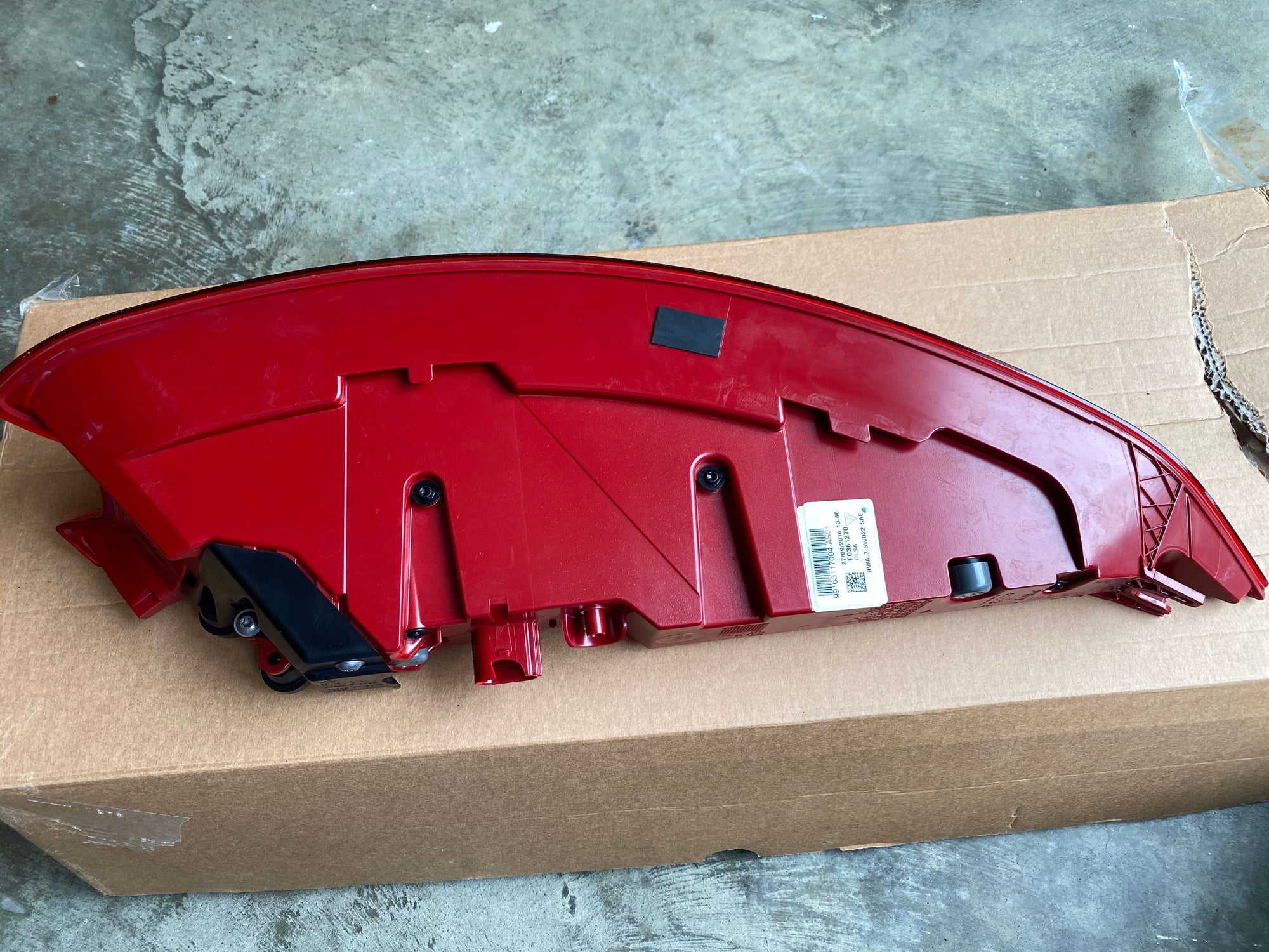 Lights - 991.2 red tail lights (pair) - Used - 2016 to 2019 Porsche 911 - Richmond, VA 23231, United States