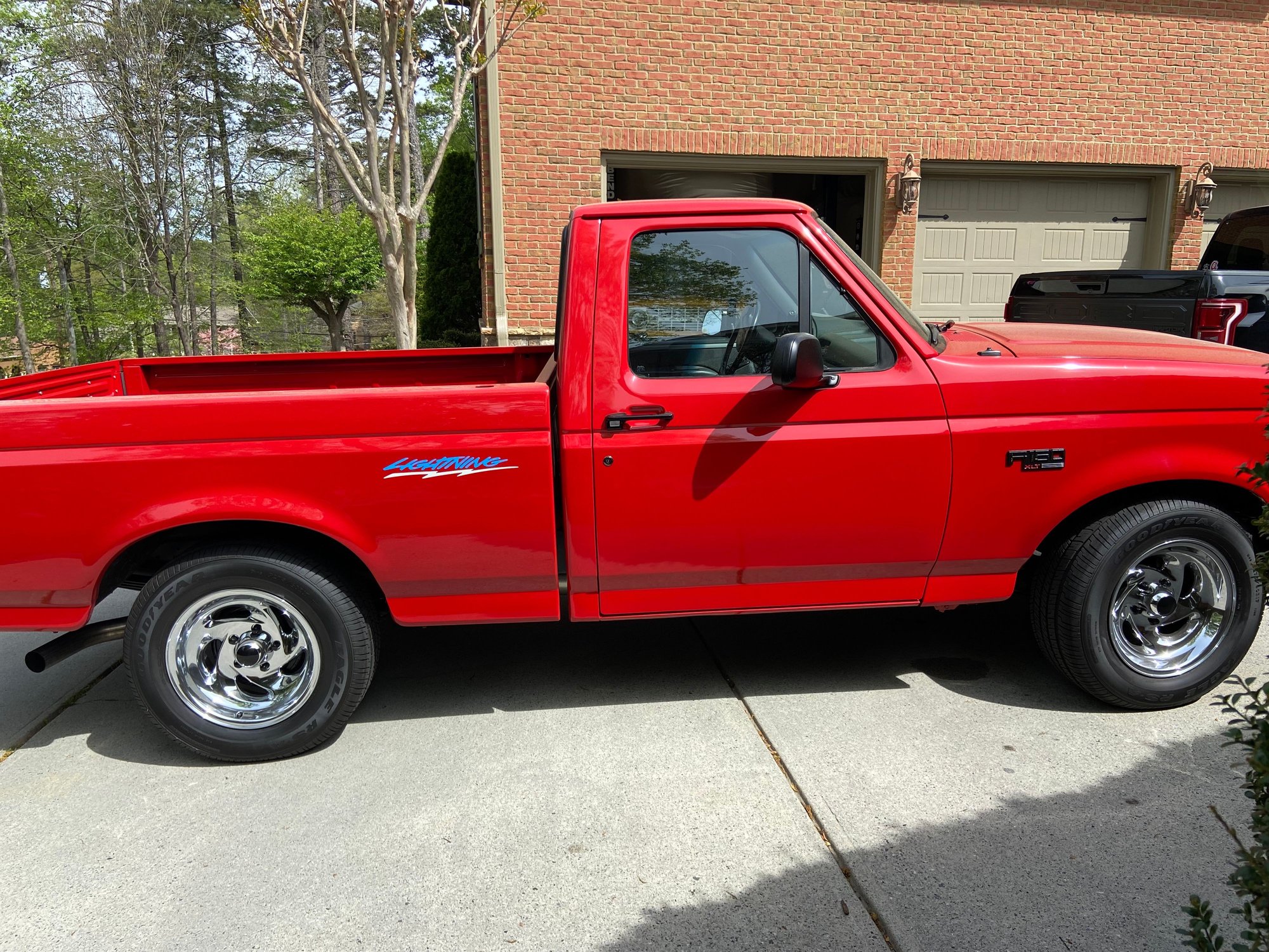 1993 Ford F-150 - 1993 ford lightning - Used - VIN 1111111111111111 - 134,000 Miles - 8 cyl - 2WD - Automatic - Truck - Red - Atlanta, GA 30328, United States