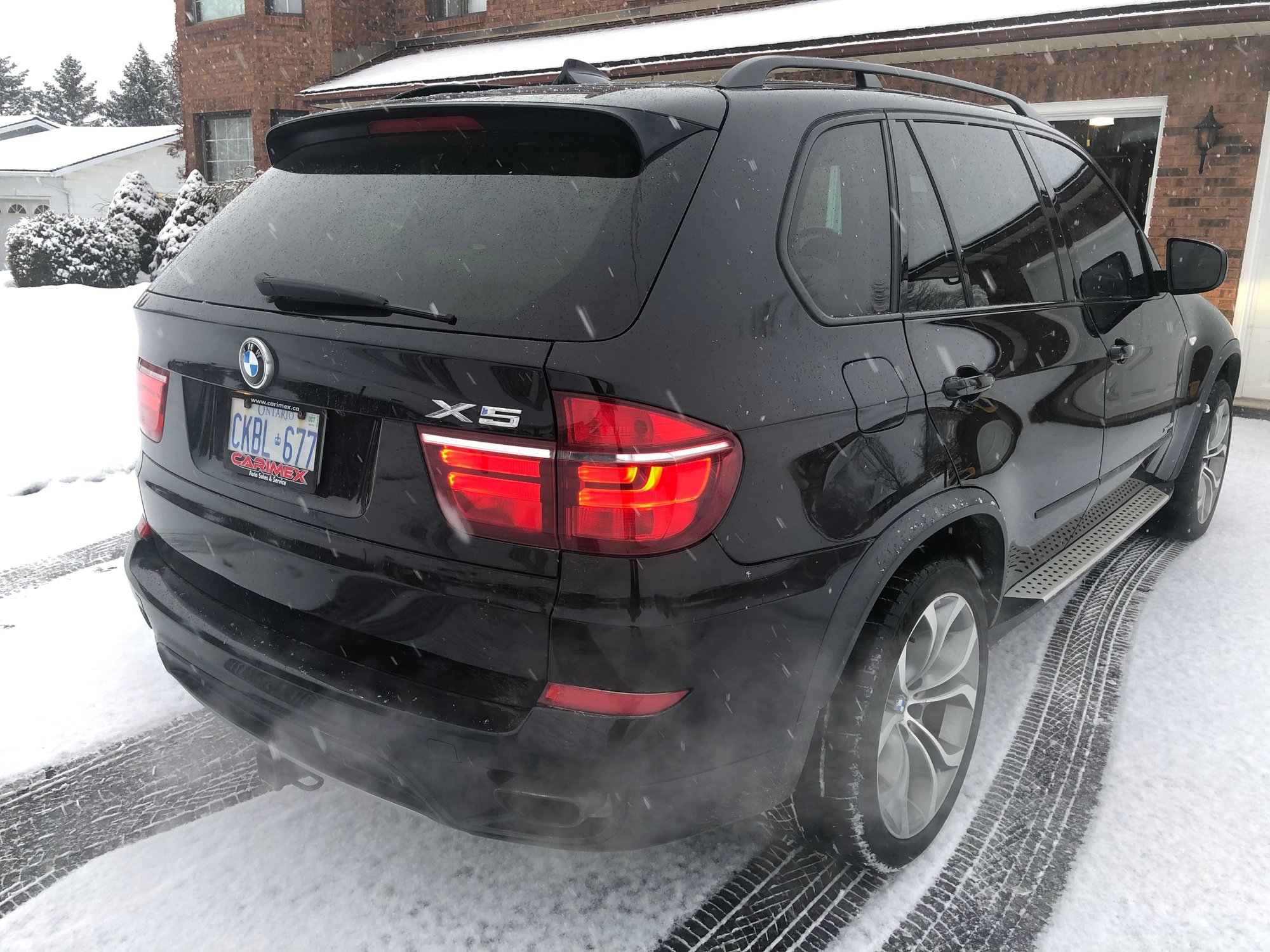2011 BMW X5 - 2011 BMW X5 50i - Used - VIN 5UXZV8C51BL418050 - 93,000 Miles - 8 cyl - AWD - Automatic - SUV - Black - Kitchener, ON N0B2V0, Canada