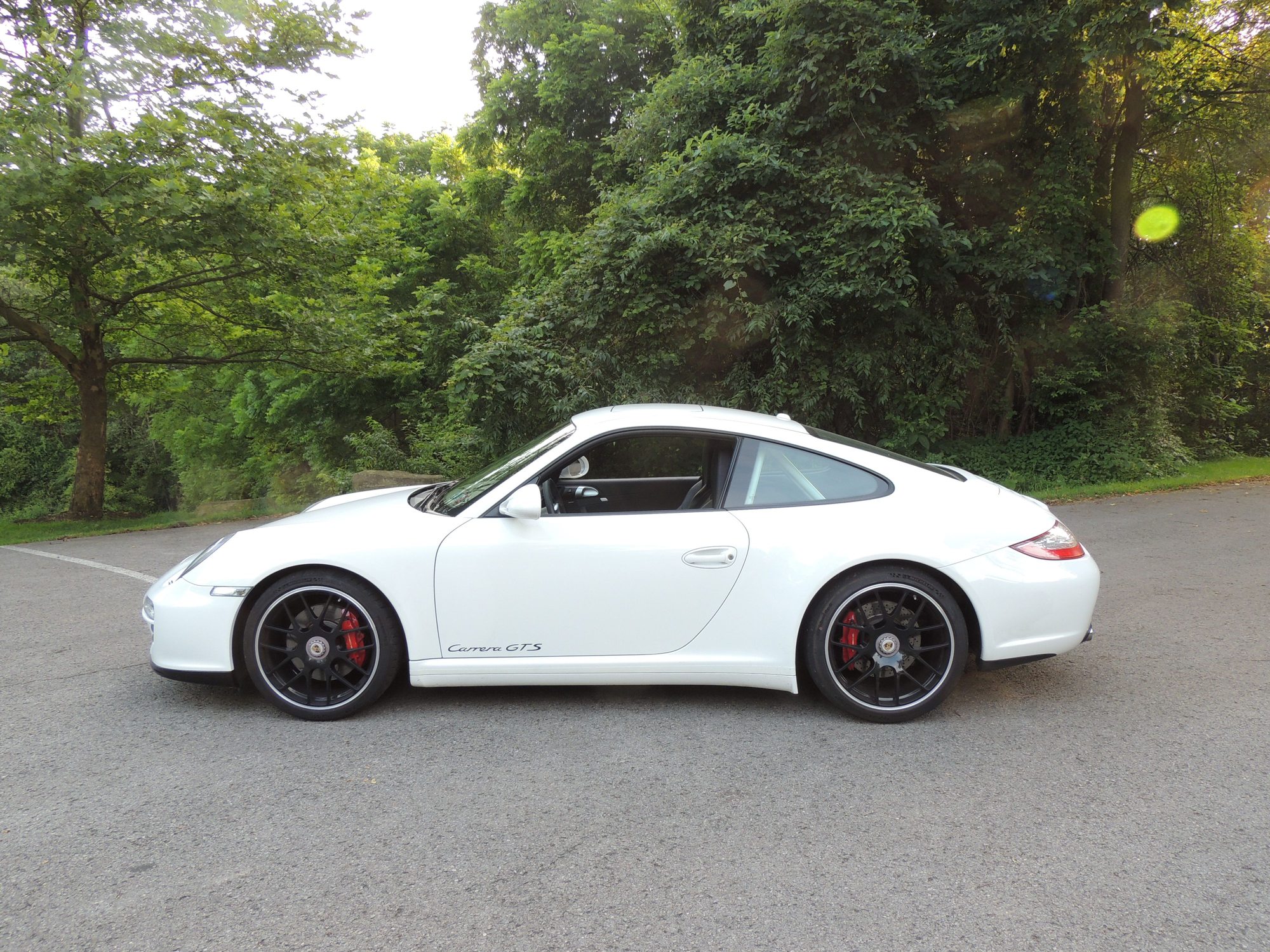 2011 Porsche 911 - Beautiful 911 GTS - Used - VIN WP0AB2A96BS720899 - 20,600 Miles - 6 cyl - 2WD - Manual - Coupe - White - Gibsonia, PA 15044, United States