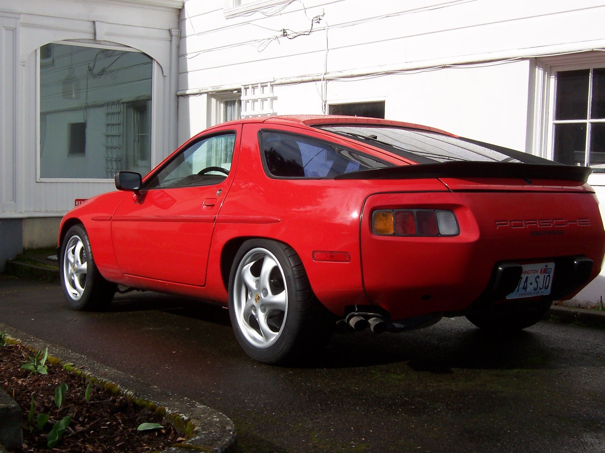 1986 Porsche 928 - 1986.5 928S 5-speed manual with LSD and adjustable Koni shocks - Used - VIN WP0JB0925GS862454 - 146,300 Miles - 8 cyl - 2WD - Manual - Hatchback - Red - Enumclaw, WA 98022, United States