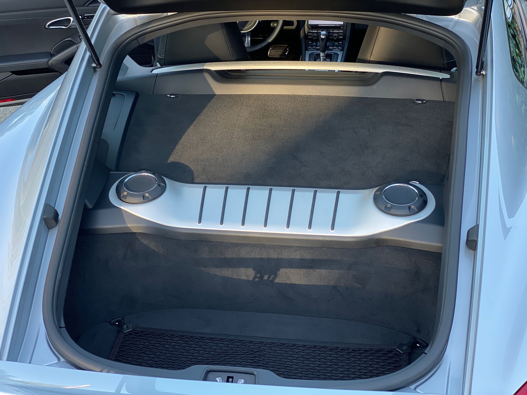 2014 Porsche Cayman - 2014 Cayman S PDK - Used - VIN WP0AB2A89EK192271 - 31,000 Miles - 6 cyl - 2WD - Automatic - Coupe - Silver - Laguna Beach, CA 92651, United States