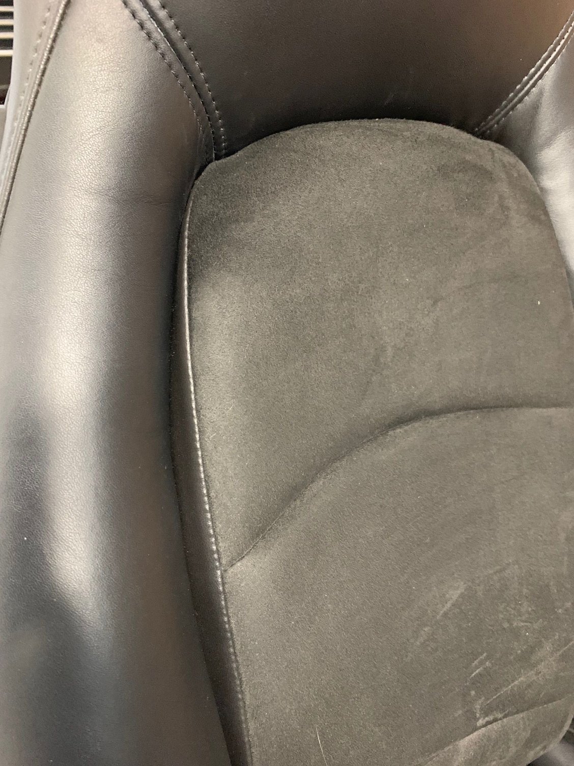 Interior/Upholstery - 993 Seats - Black w/ Alcantara Centers - Used - Dallas, TX 75205, United States