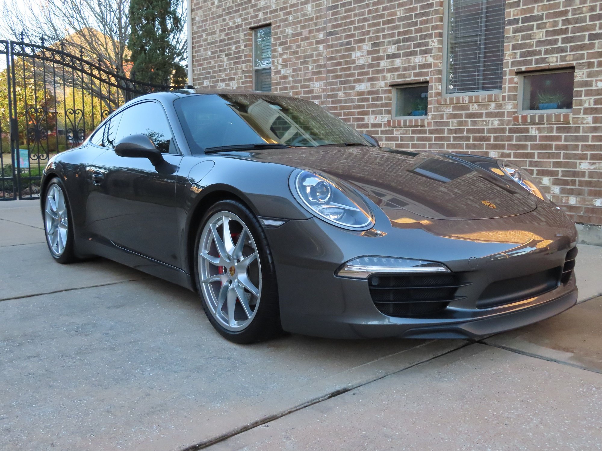 2012 Porsche 911 - 2012.5 Porsche 911.1 27k mile PDK  Sports Chrono  well-optioned - Used - VIN WP0AB2A96CS121051 - 27,100 Miles - 6 cyl - 2WD - Automatic - Coupe - Gray - Houston, TX 77095, United States