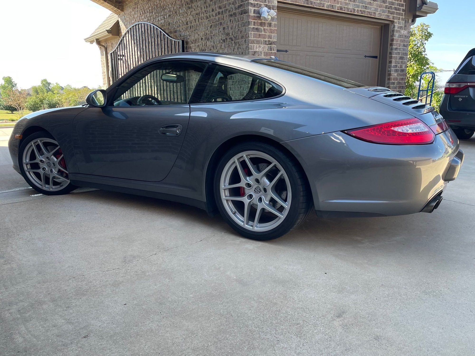 2009 Porsche 911 - Low Mileage 2009 997.2 C4S, 25k miles, PDK, Excellent Condition - Used - VIN WP0AB29969S720545 - 25,407 Miles - 6 cyl - 4WD - Automatic - Coupe - Gray - Rockwall, TX 75032, United States