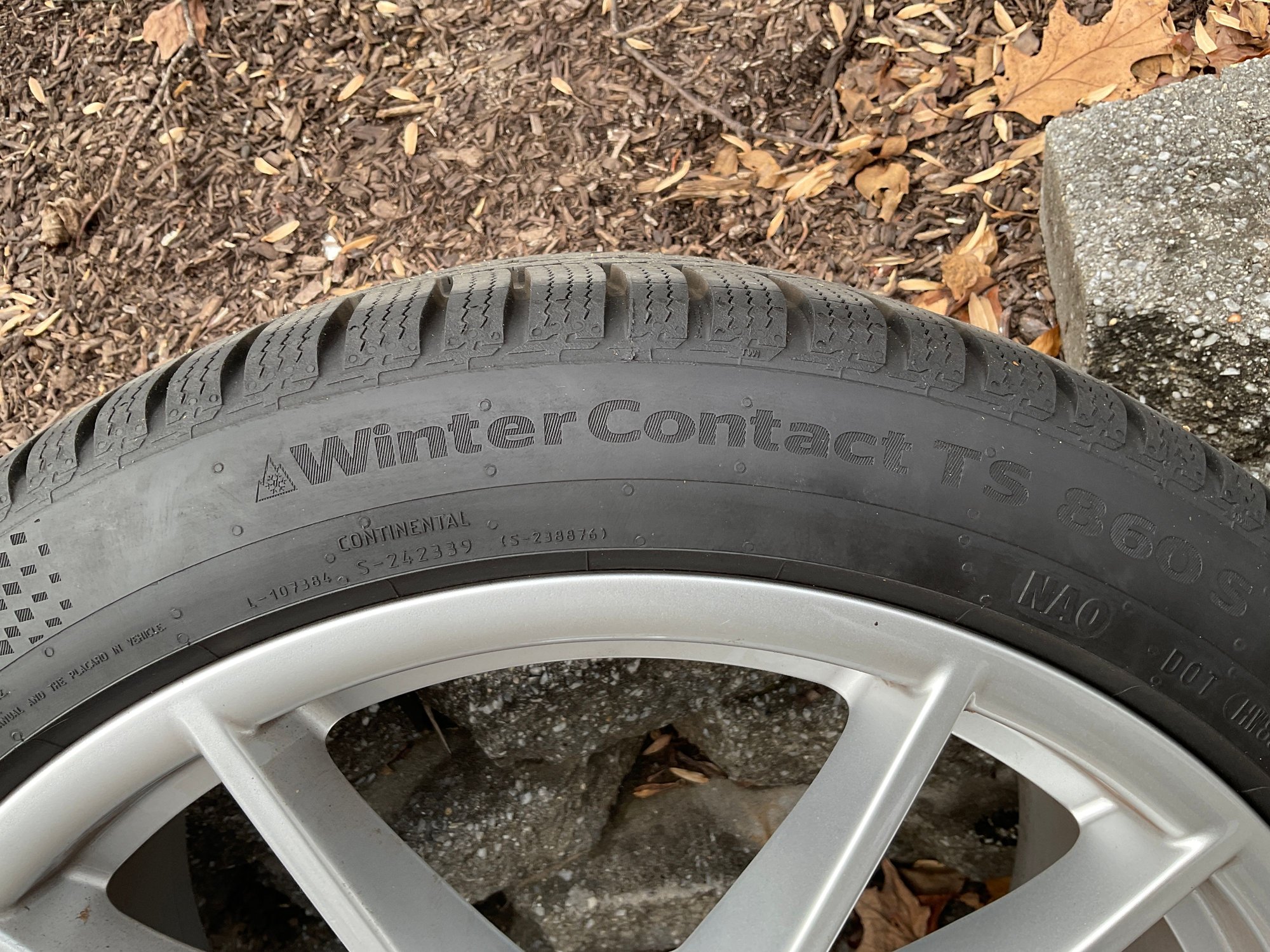 Wheels and Tires/Axles - Porsche 992 OEM Complete Winter Wheels and Tires - Used - 2020 to 2024 Porsche 911 - Morristown, NJ 07960, United States