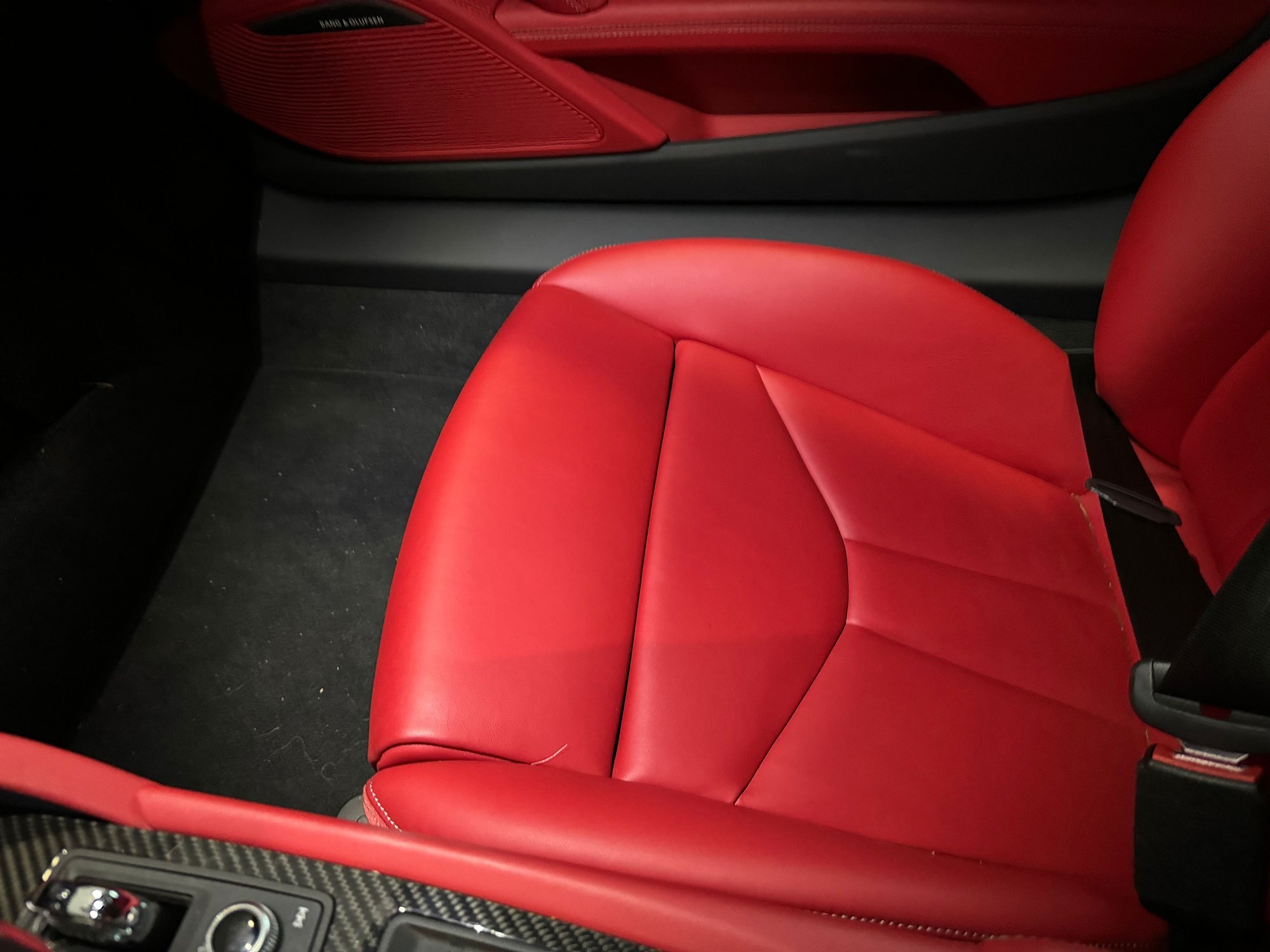 2022 Audi R8 - 2022 Audi R8 Performance RWD convertible - Used - VIN WUACECFX9N7900515 - 4,500 Miles - 10 cyl - 2WD - Automatic - Convertible - Gray - Sparta, NJ 07871, United States