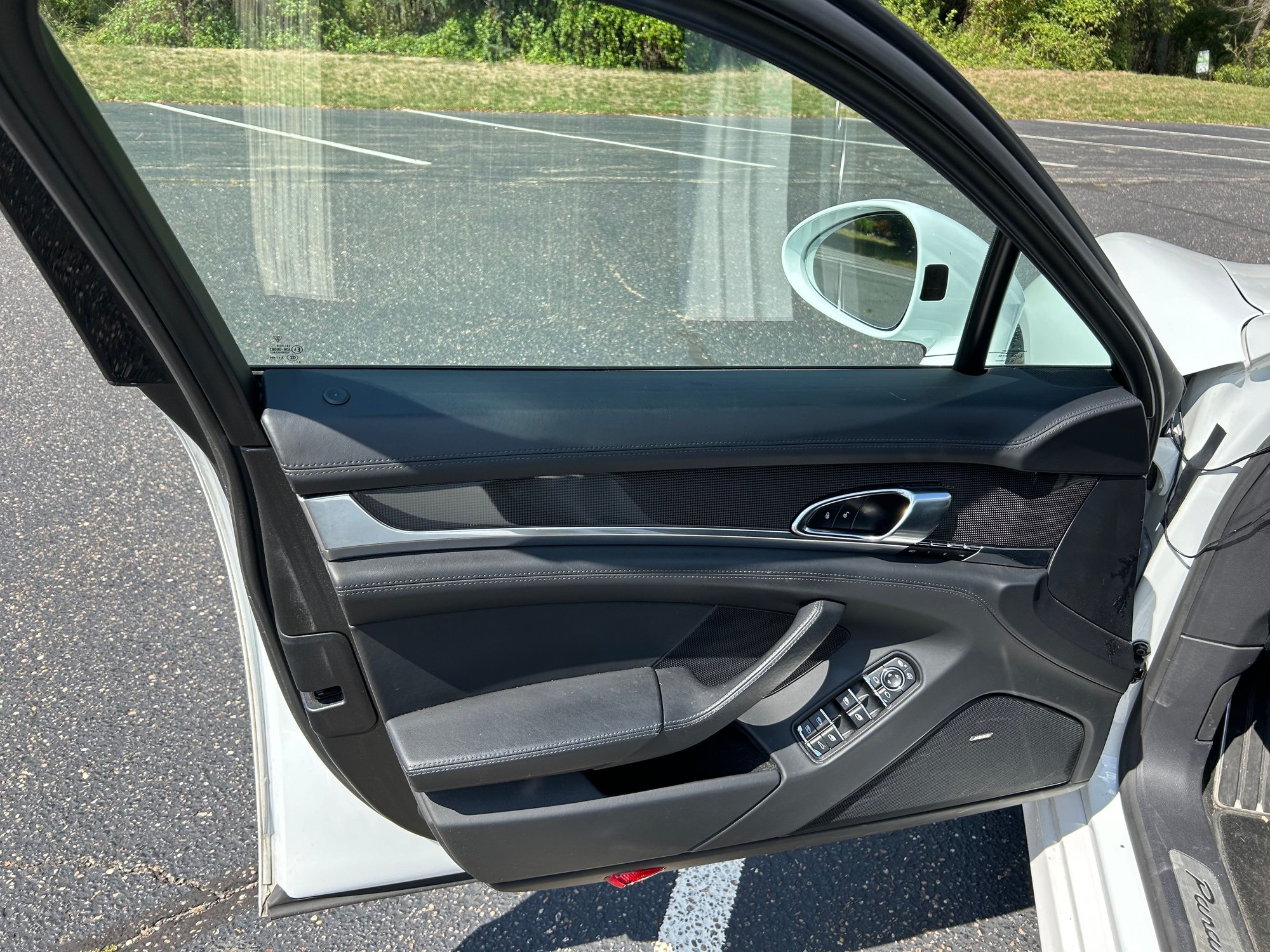 2014 Porsche Panamera - Panamera , one owner, no accidents or body work, making room for a newer GTS - Used - VIN WP0AF2A77EL083376 - 49,100 Miles - 8 cyl - AWD - Automatic - Sedan - White - Finleyville, PA 15332, United States