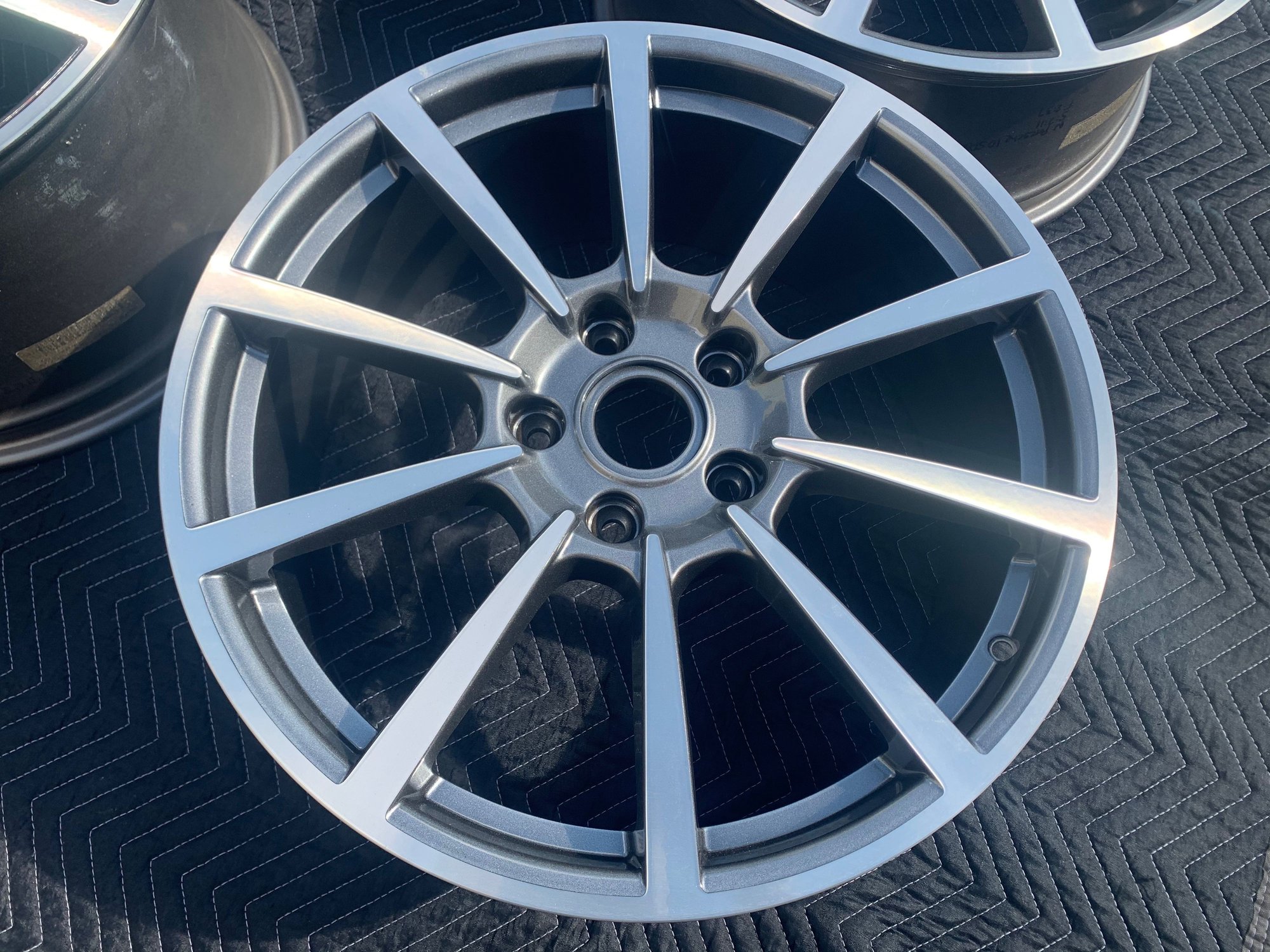 Wheels and Tires/Axles - Update the look of your car. Like new CARRERA CLASSIC II WHEELS - Used - 2009 to 2018 Porsche 911 - Fort Lauderdale, FL 33021, United States