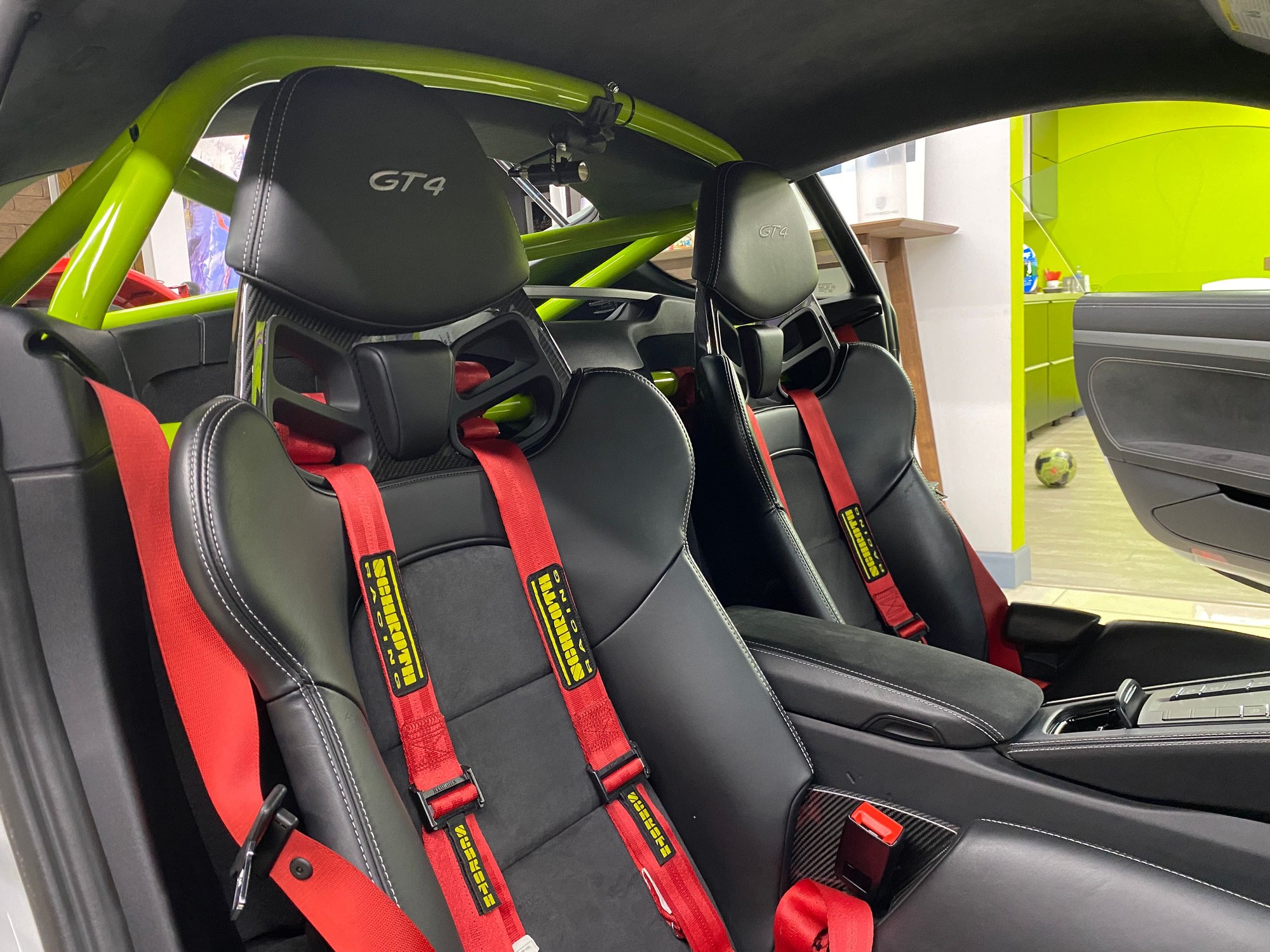 2020 Porsche 718 Cayman - 2020 PORSCHE 718 GT4 MANUAL | 1 OWNER | CLEAN TITLE - Used - VIN WP0AC2A86LK289177 - 11,584 Miles - 6 cyl - 2WD - Manual - Coupe - White - Hayward, CA 94545, United States