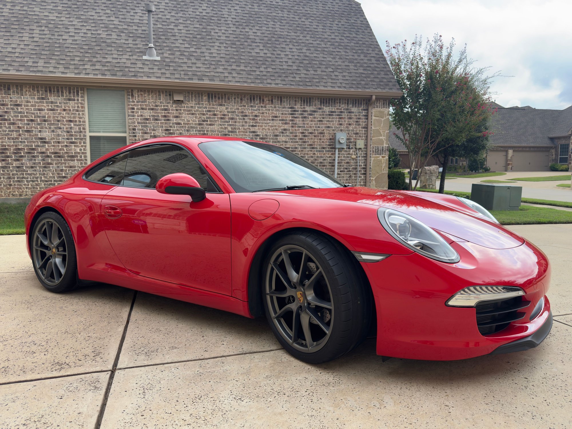 2013 Porsche 911 - 2013 Porsche 911 Carrera - Used - VIN WP0AA2A91DS107062 - 72,000 Miles - 6 cyl - 2WD - Automatic - Coupe - Red - Dallas-Fort Worth, TX 75001, United States