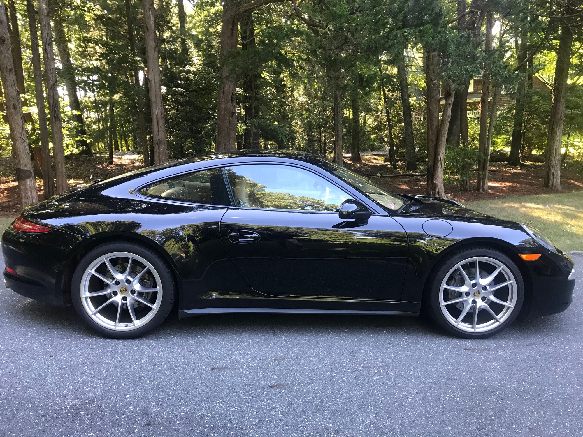 2016 Porsche 911 - 2016 Porsche Carrera 4 (C4) - Used - VIN WP0AA2A96GS106381 - 33,300 Miles - 6 cyl - AWD - Manual - Coupe - Black - North Kingstown, RI 02852, United States