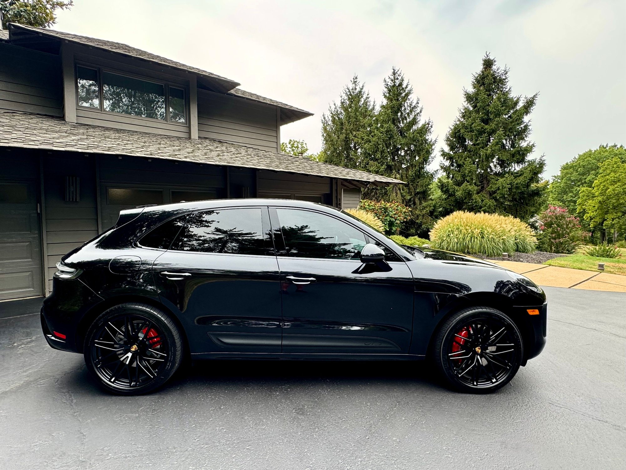 2023 Porsche Macan - 2023 Macan GTS * CPO * Immaculate w/ new Michelins - Used - VIN WP1AF2A57PLB55628 - 24,500 Miles - 6 cyl - AWD - Automatic - SUV - Black - Chesterfield, MO 63017, United States