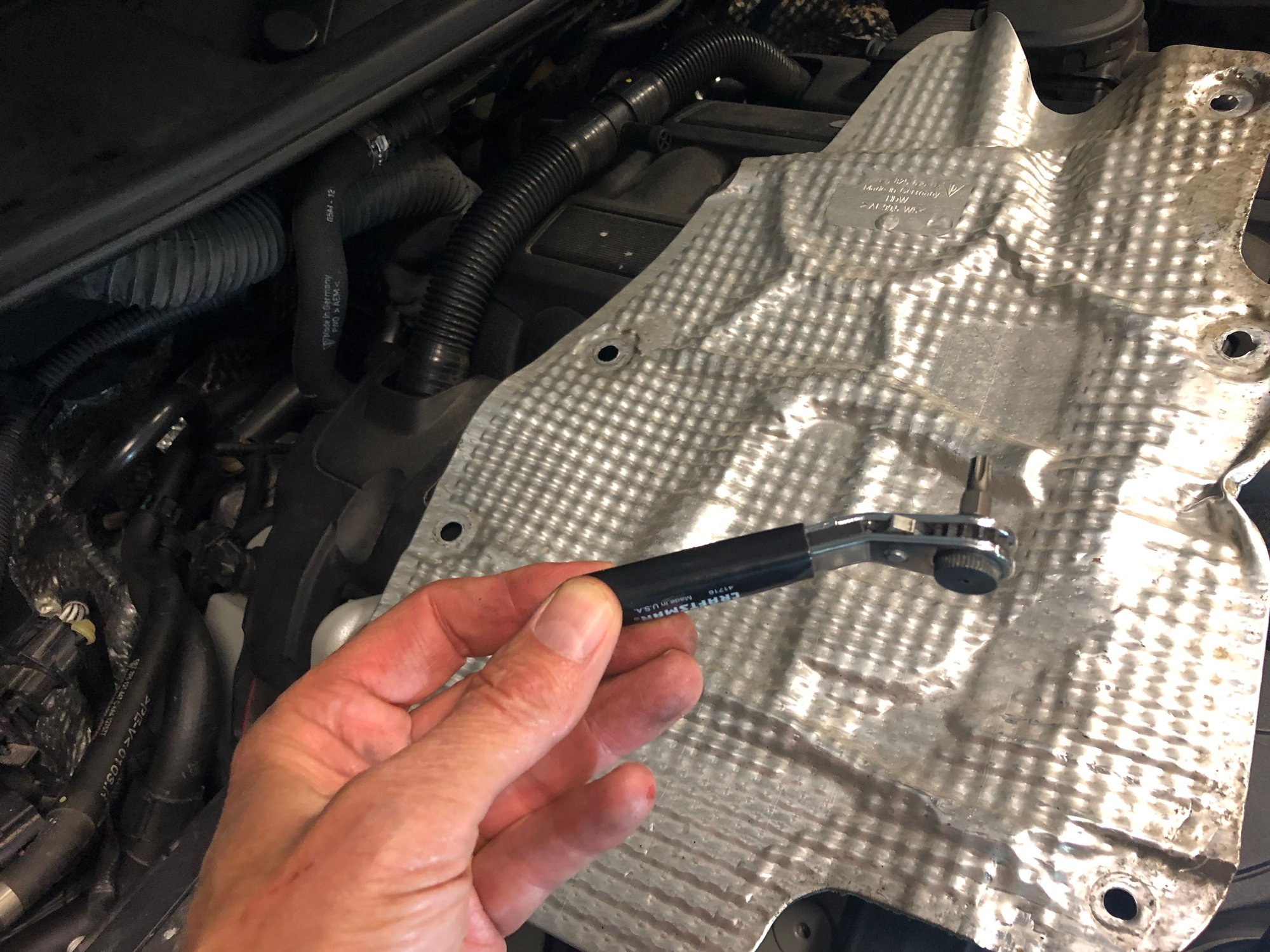 Replacing the Bank 1 Sensor 1 Oxygen Sensor on a 2013 Cayenne Turbo